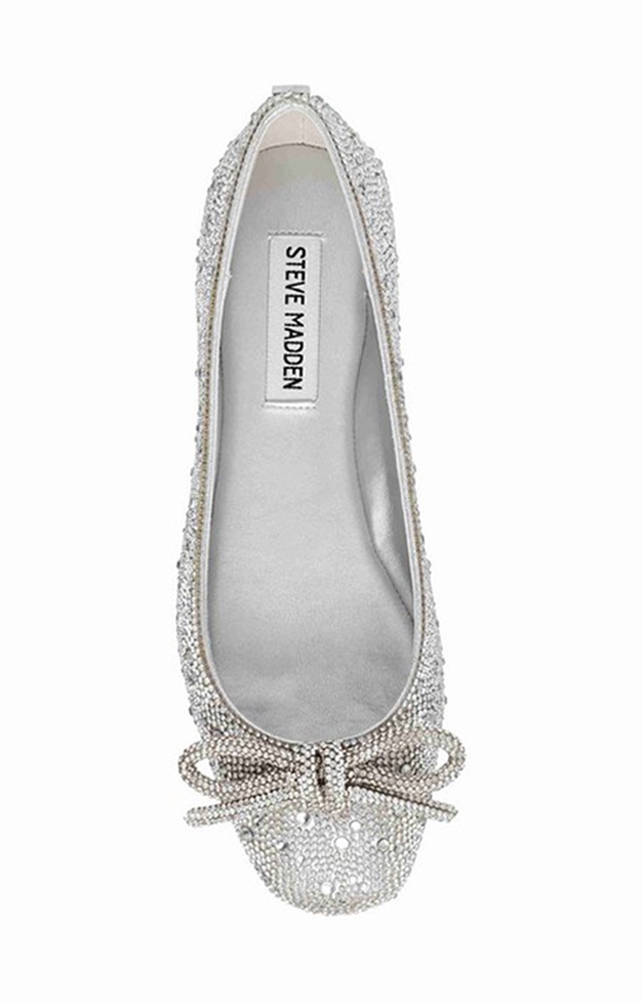 Nilsa-R Silver Closed Flats & Ballerinas