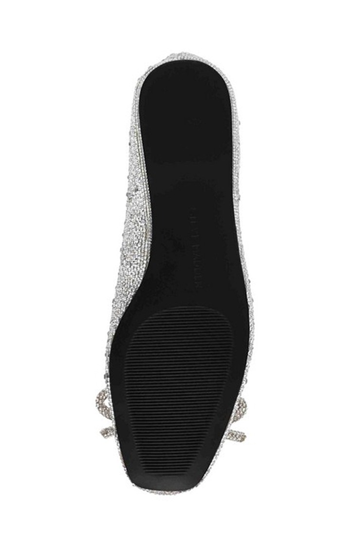Nilsa-R Silver Closed Flats & Ballerinas