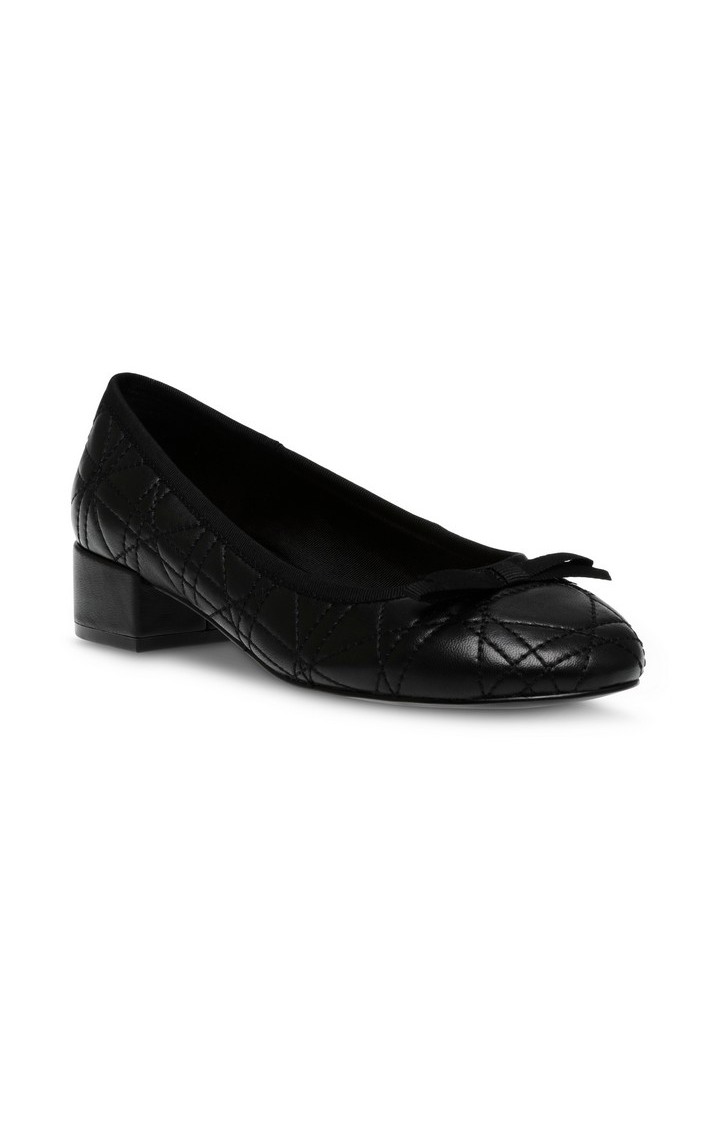 Cherish-Q Black Closed Flats & Ballerinas