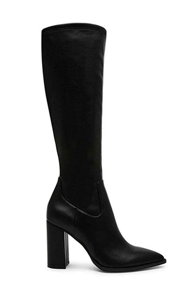 Blogger Black Boots
