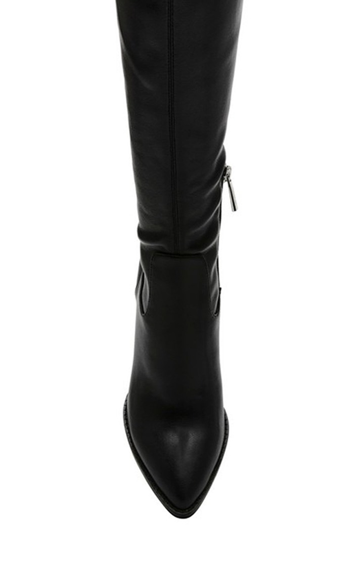 Blogger Black Boots
