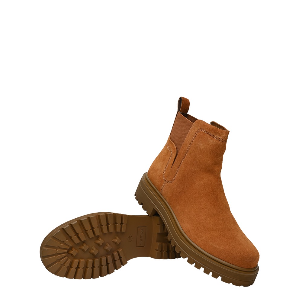 SM-1581 Brown Boots