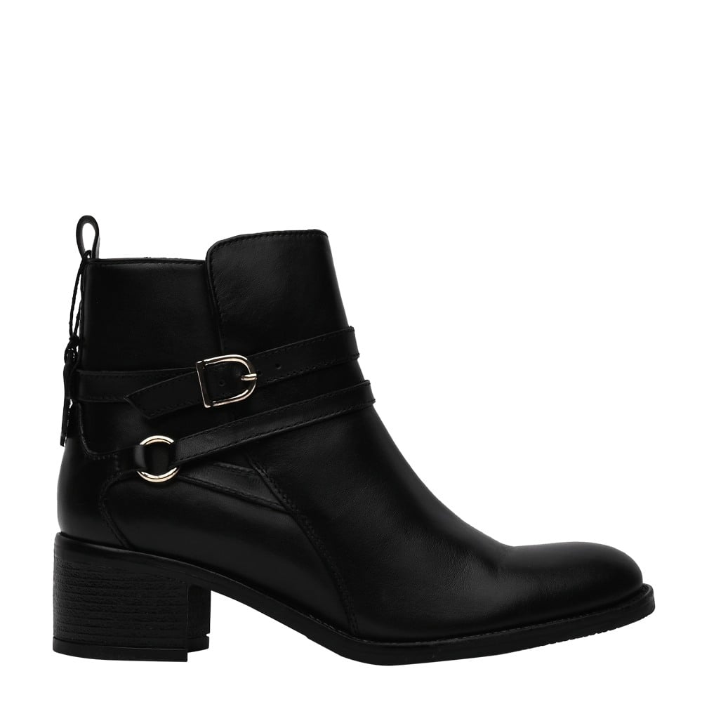 SM-1583 Black Boots