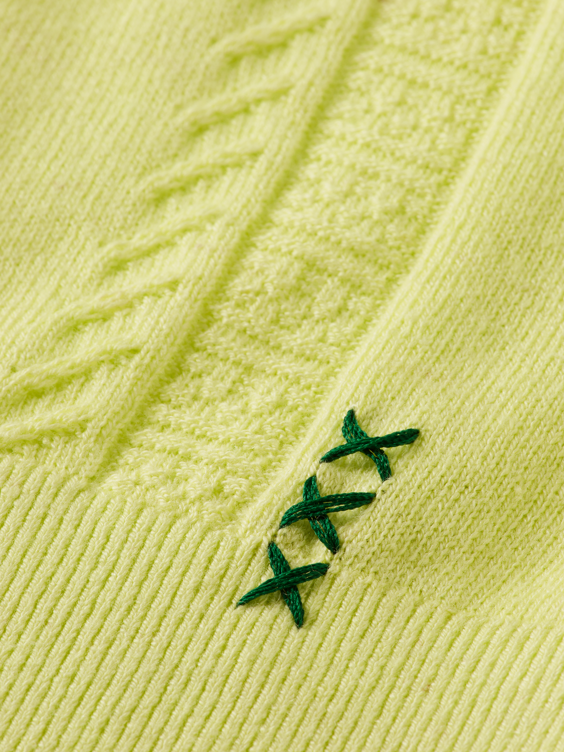 KNITTED V-NECK RELAXED FIT POLO