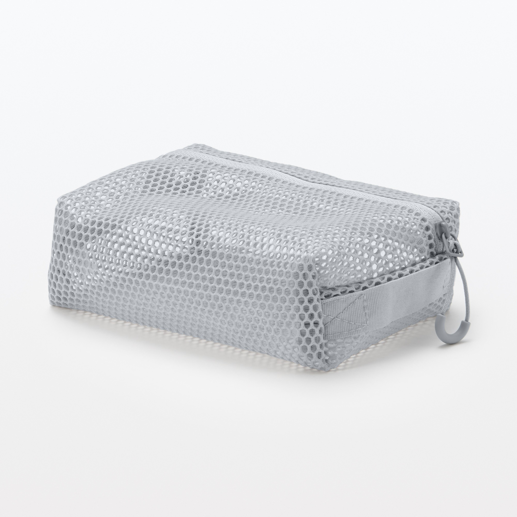 Gusset mesh case