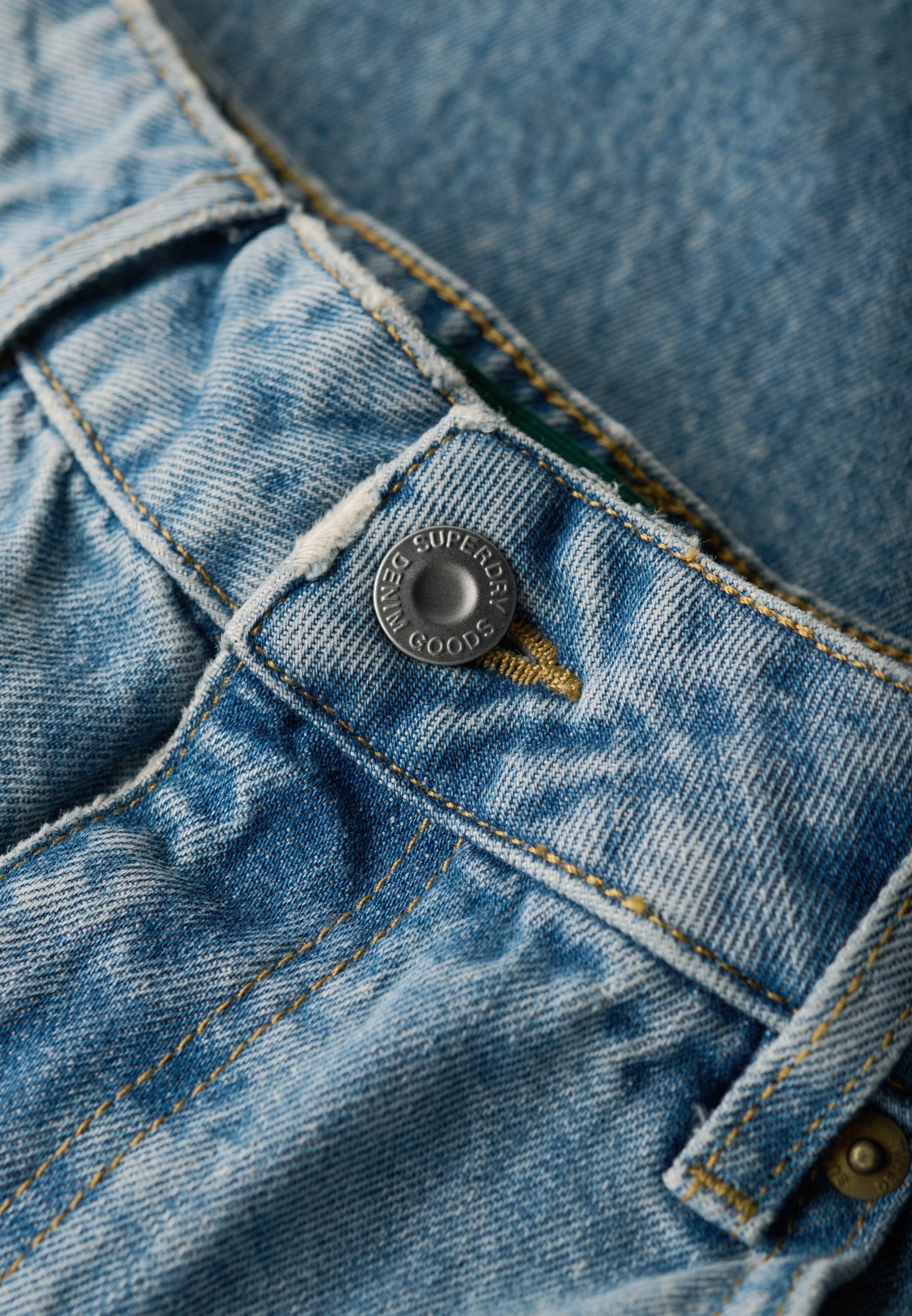 MID RISE WIDE LEG JEAN