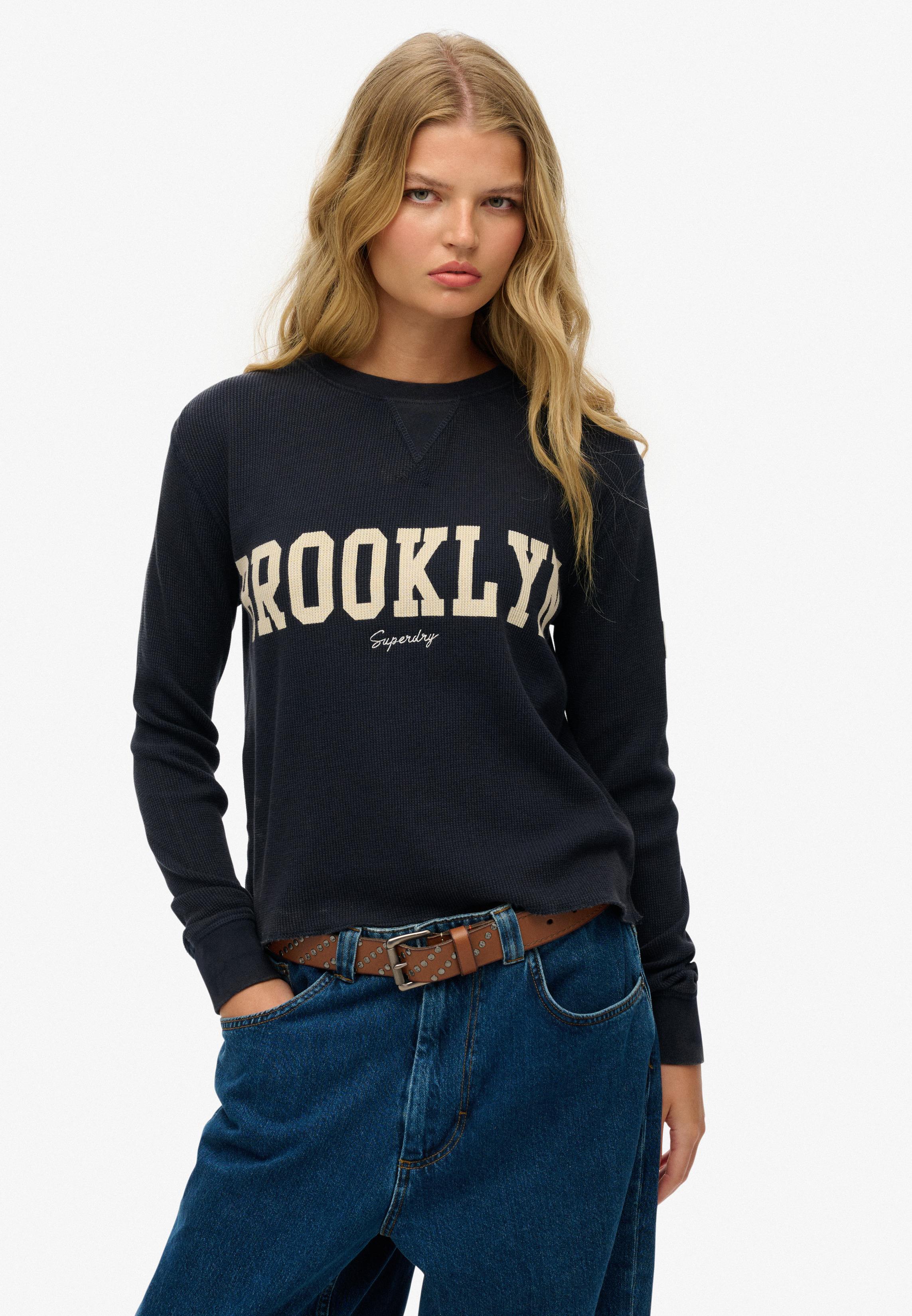 Ath Essential Graphic Ls Top