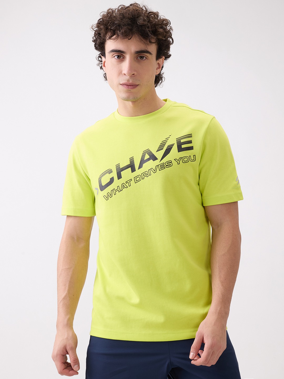 MOTION CHEST BRANDED CHASE TEE