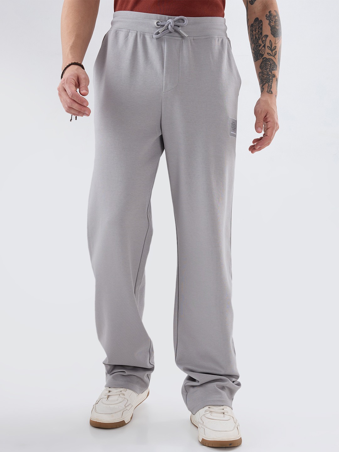 Studio Badge Core Joggers