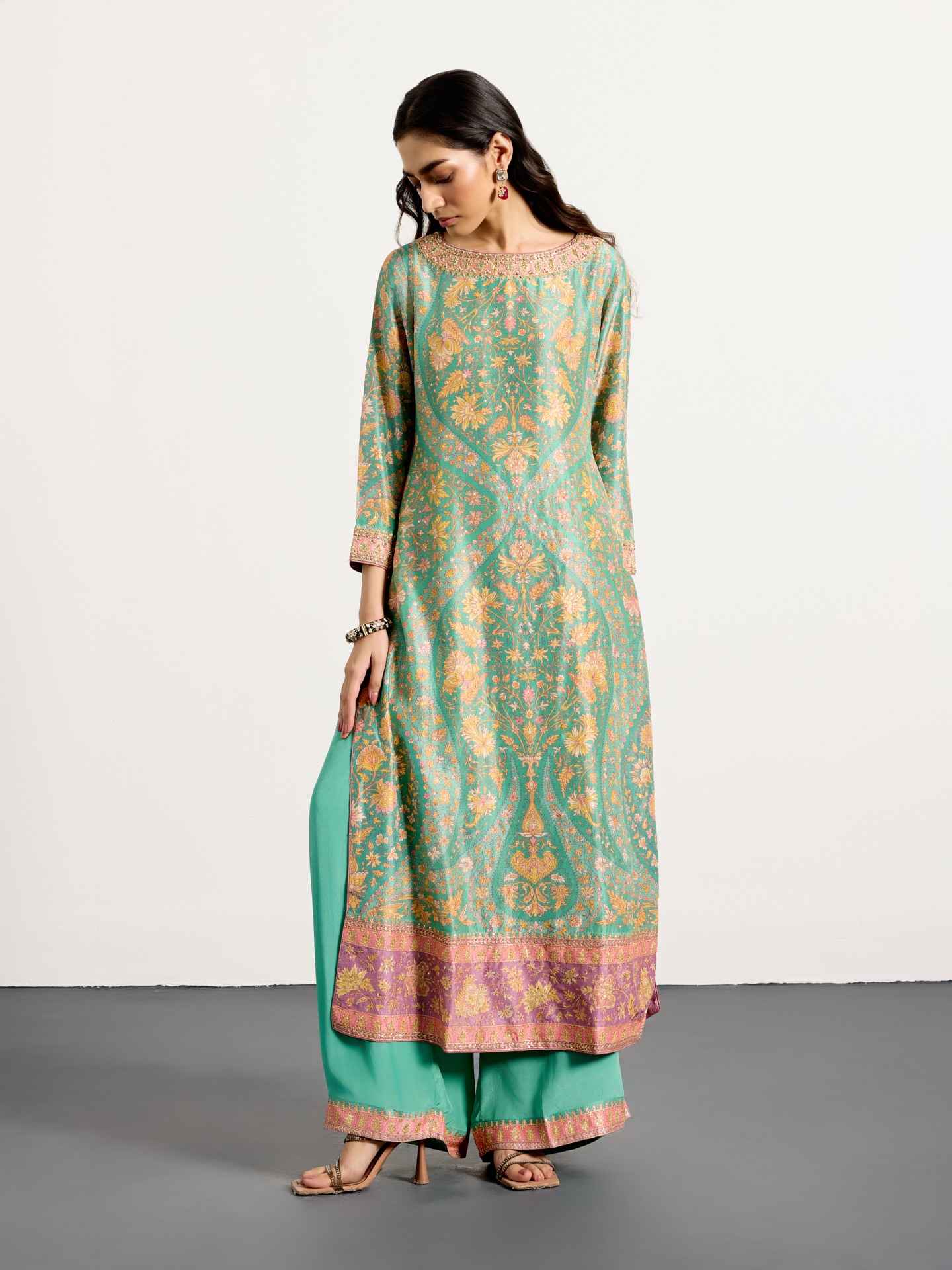 Aqua Pink Sreshtha Suit