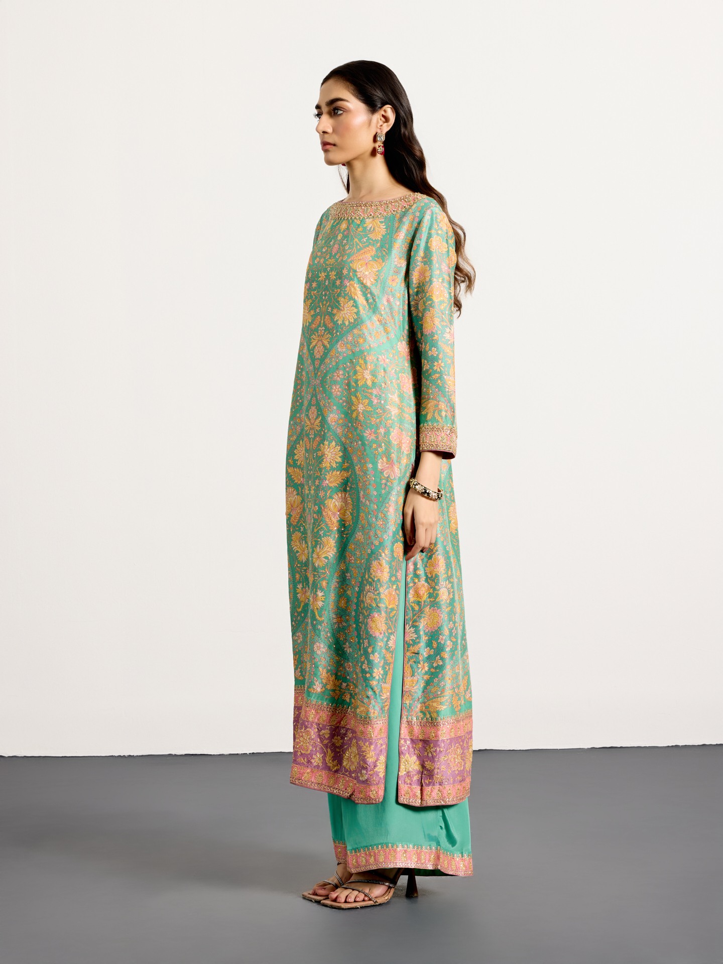 Aqua Pink Sreshtha Suit