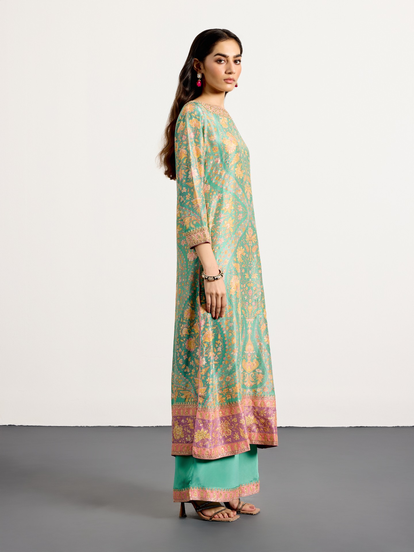 Aqua Pink Sreshtha Suit