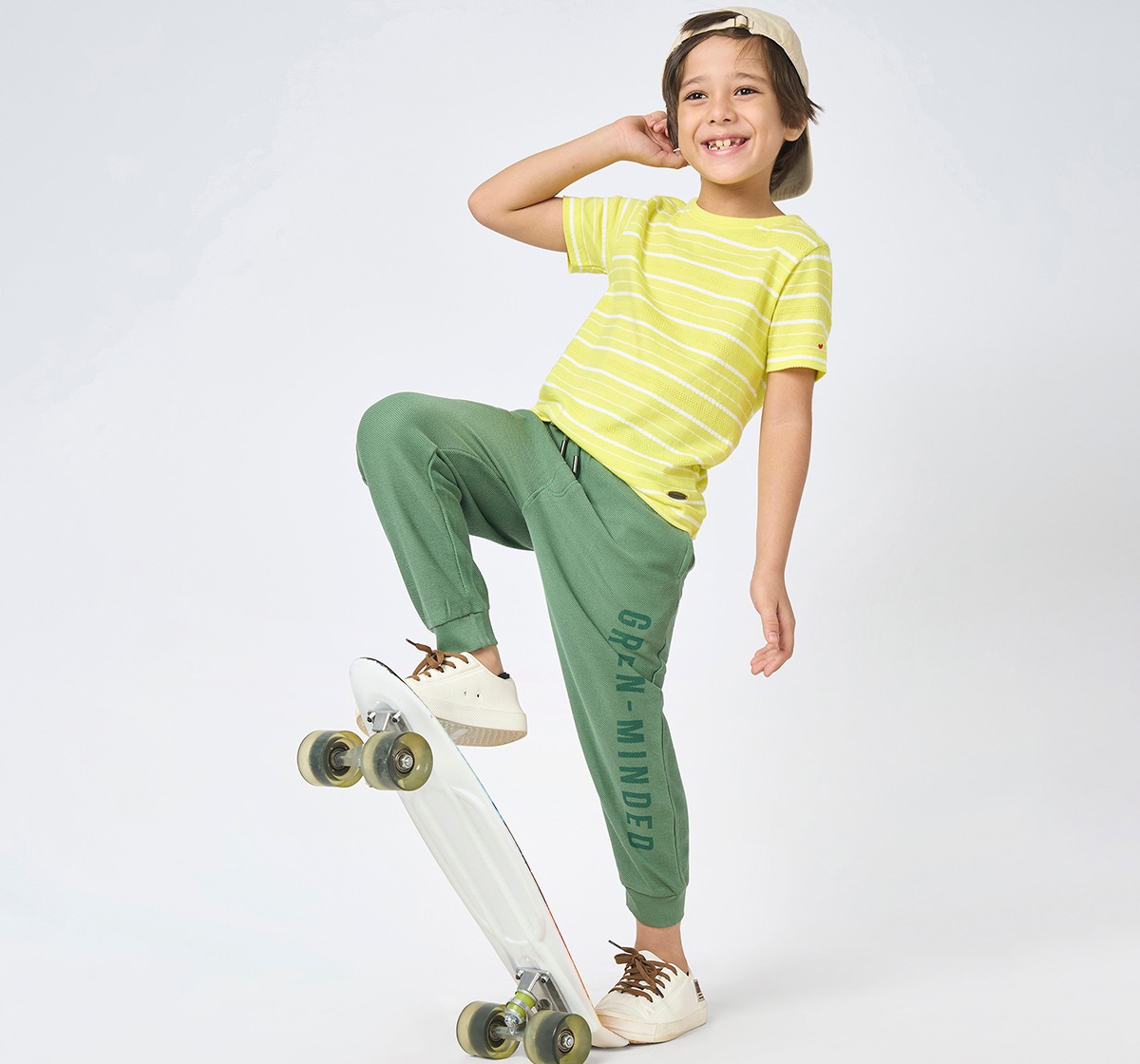 Boys knit joggers Olive