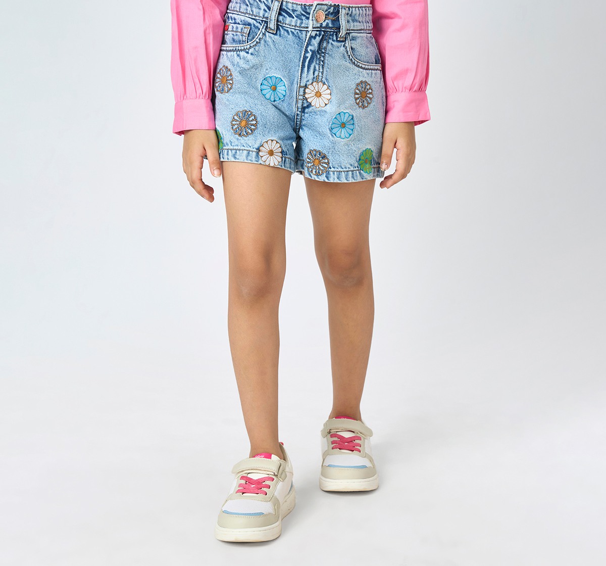 Girl  Embroidered Shorts mid blue