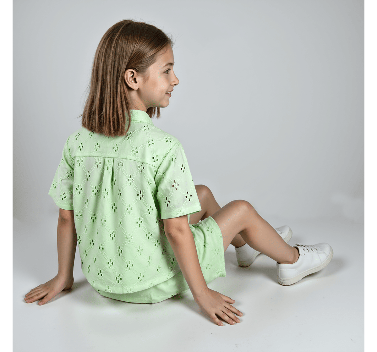 Girls embroidered shirt & shorts clothing sets Green