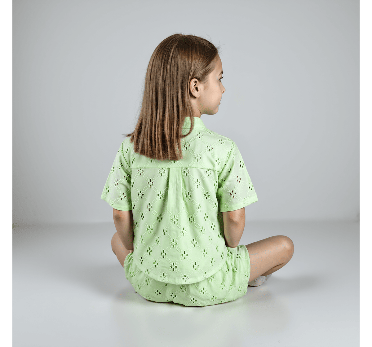 Girls embroidered shirt & shorts clothing sets Green