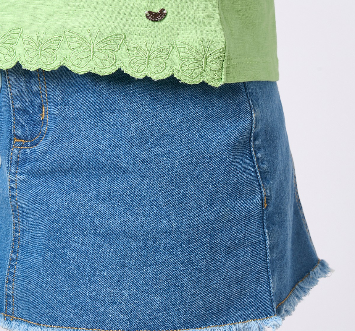 Girl Embroidered T-Shirt green