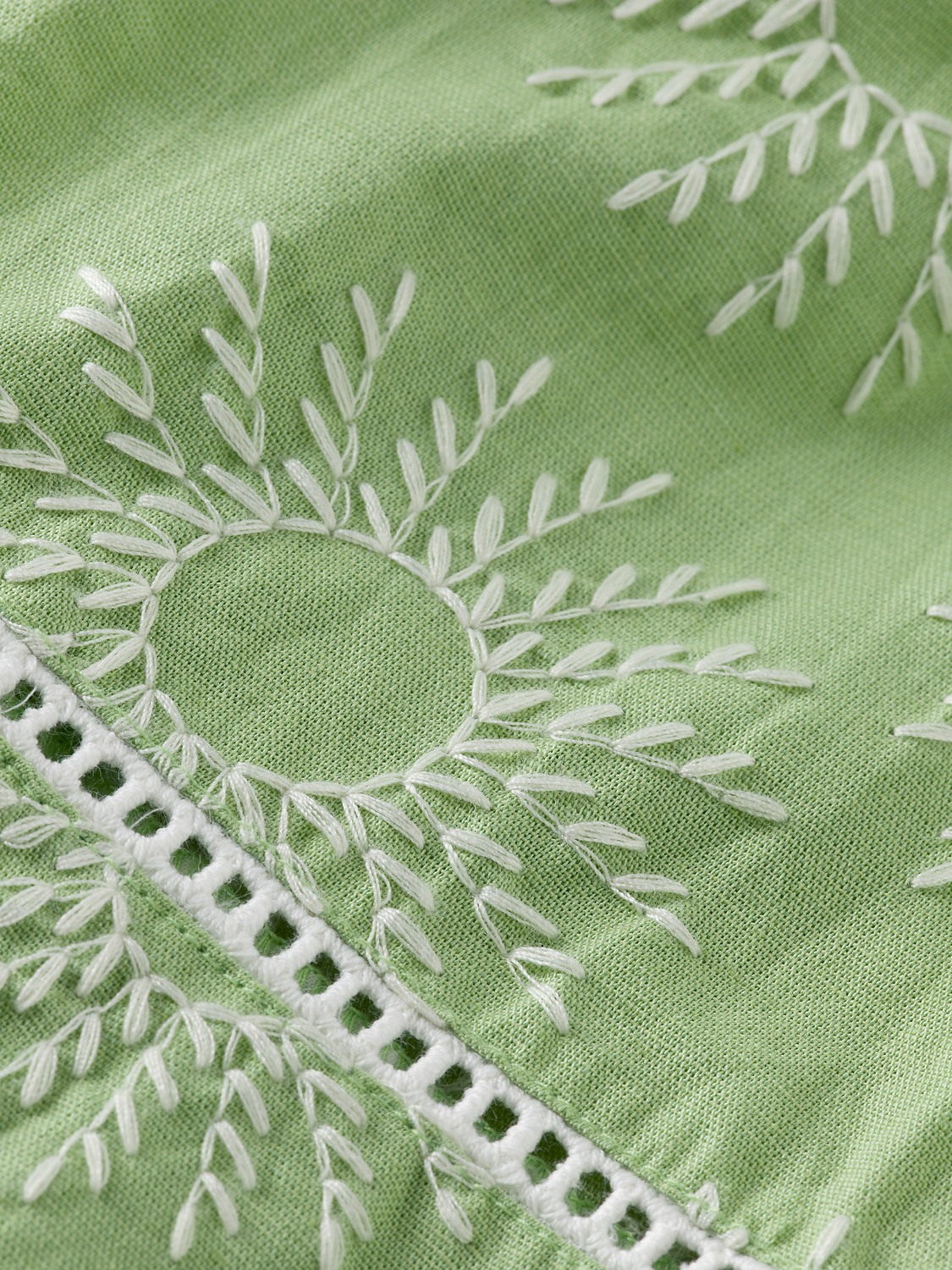 Cotton linen embroidered short sleeve shirt