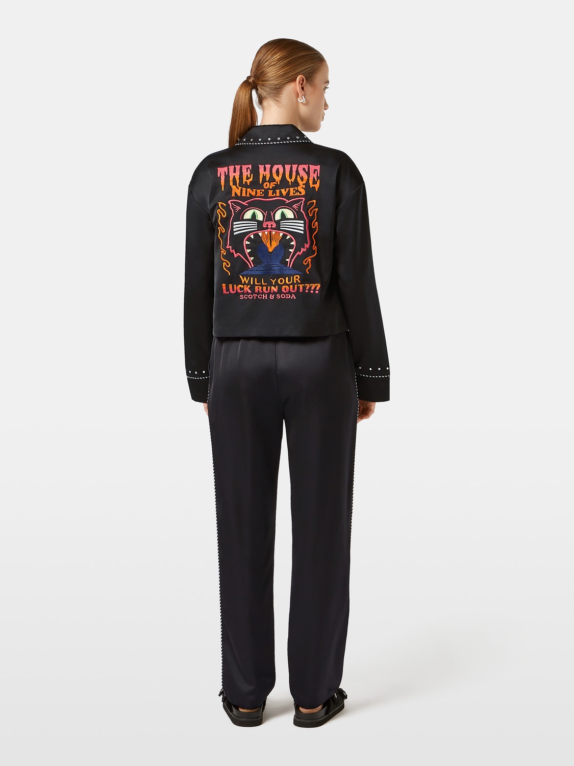 Souvenir embroidery jacket