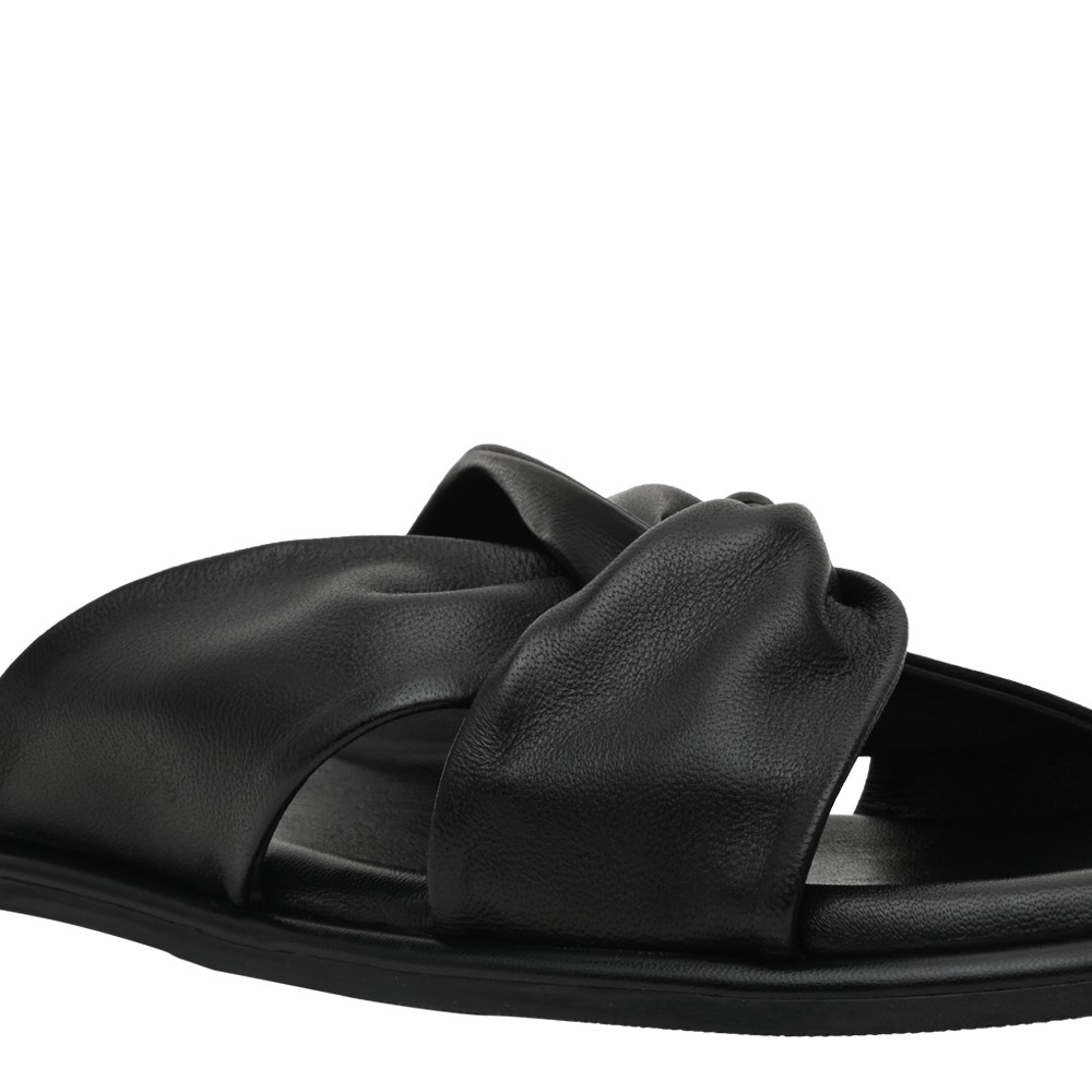 SM-1610 Black Flats