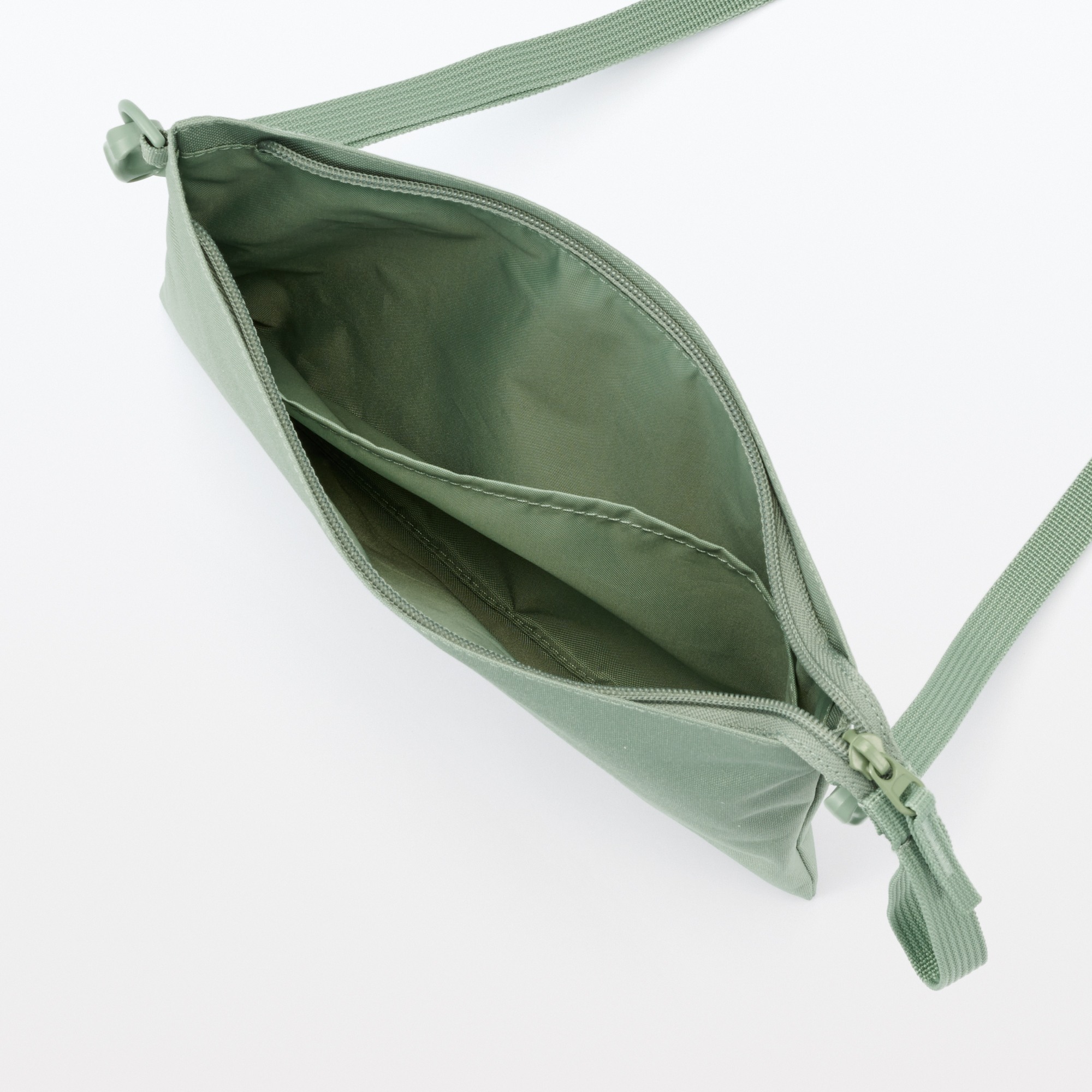 2-Way water repellent sacoche