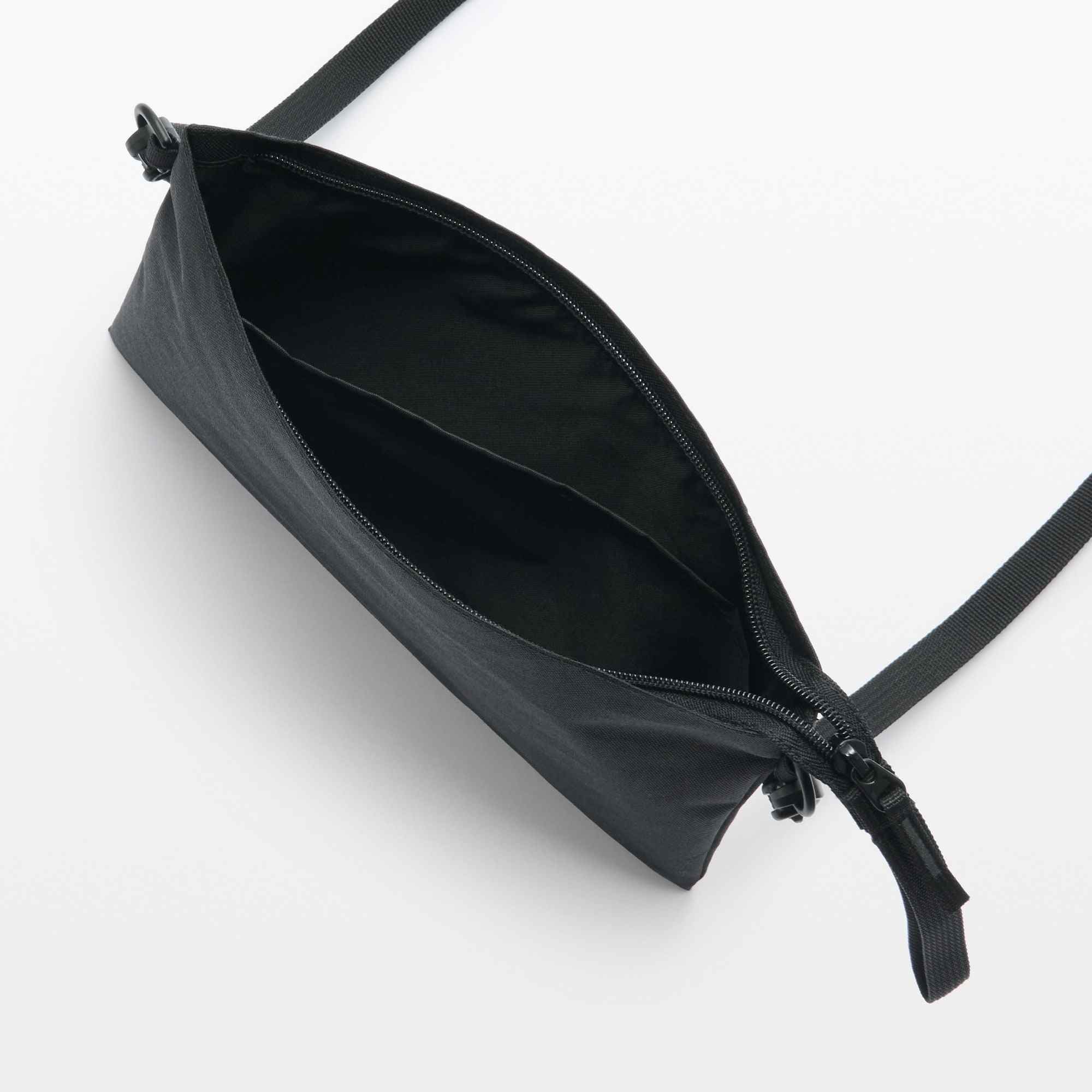 2-Way water repellent sacoche