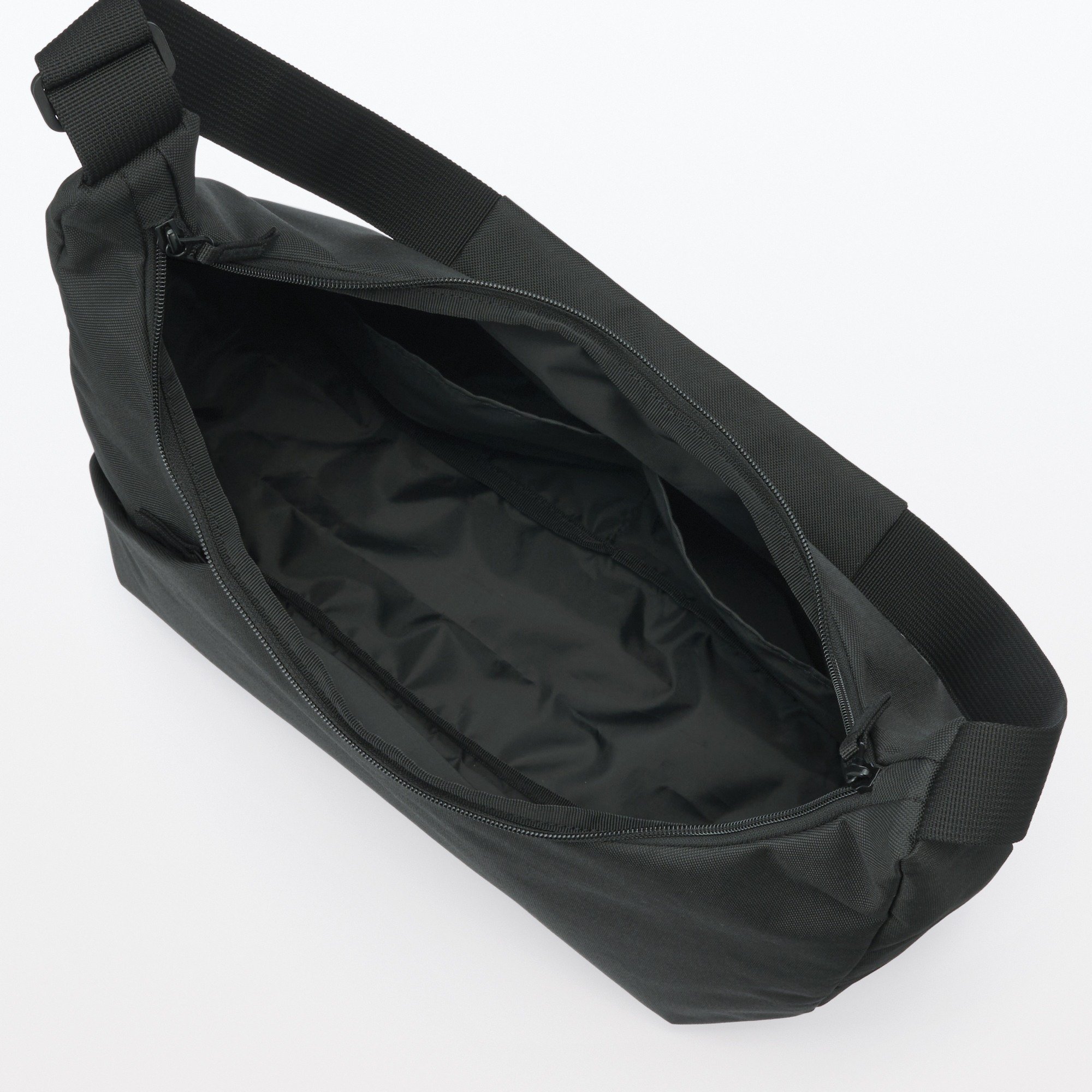 2-Way water repellent one shoulder bag