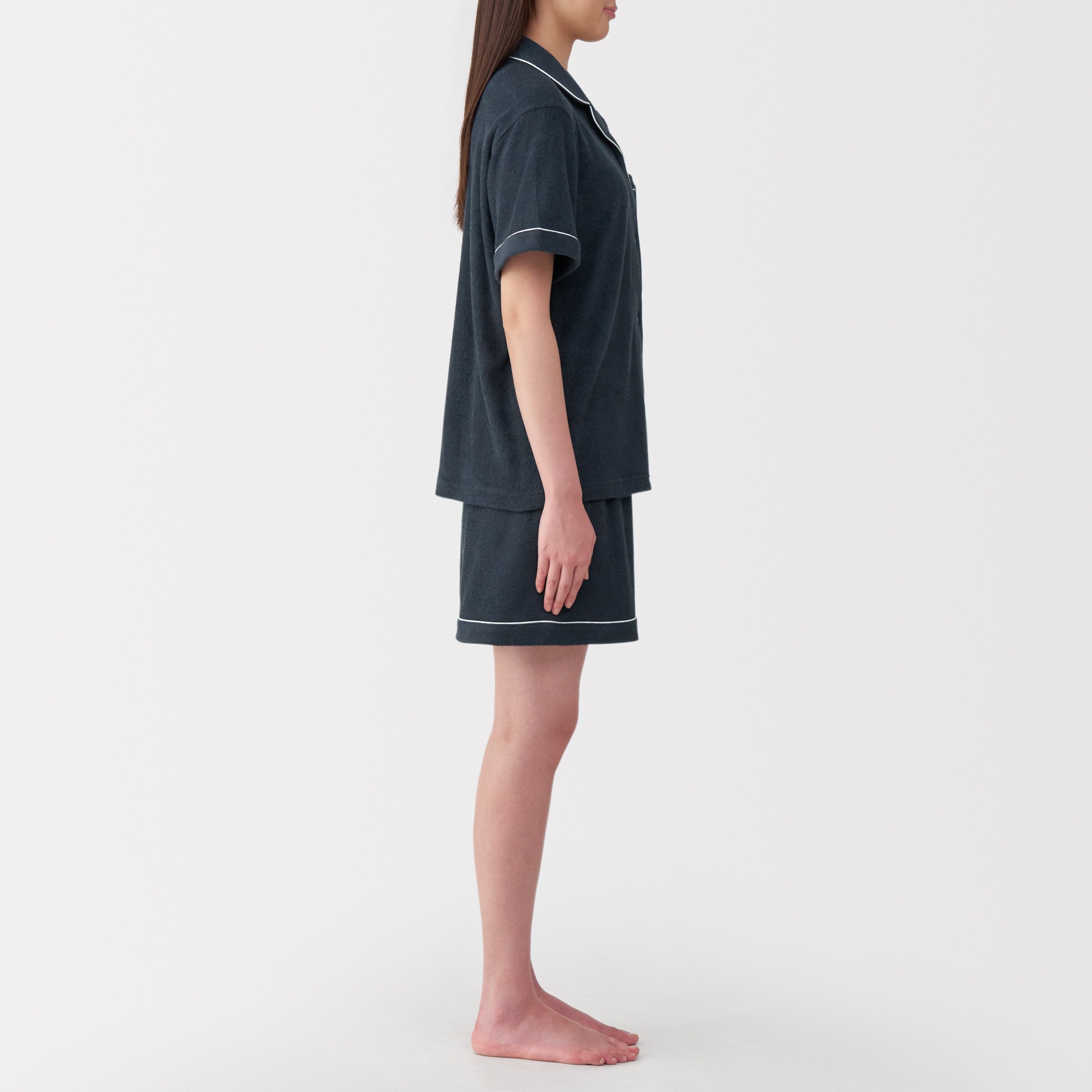 Side seamless wearable pile towel Short Sleeve pajamas