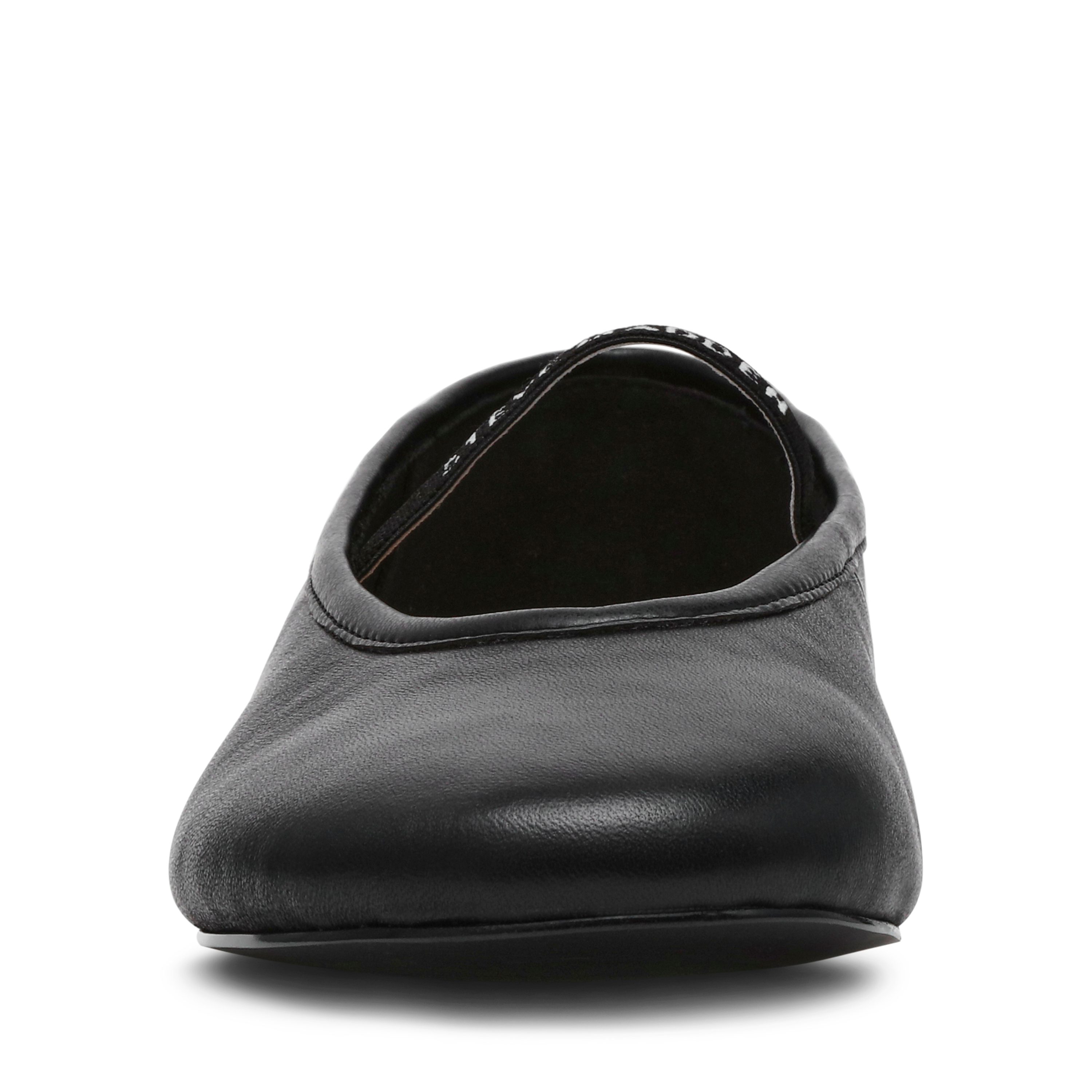 Razzler Black  Closed Flats & Ballerinas