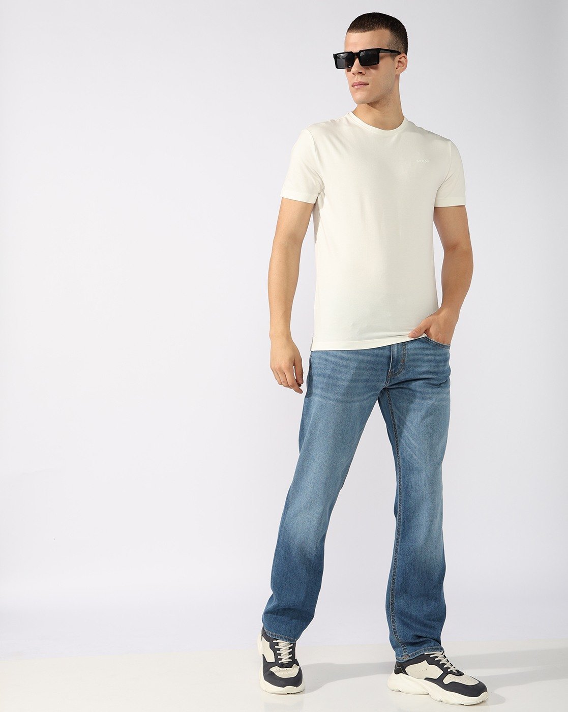 GAS | Jaxon Straight Fit Mid Rise Mid Wash Light Blue Jeans