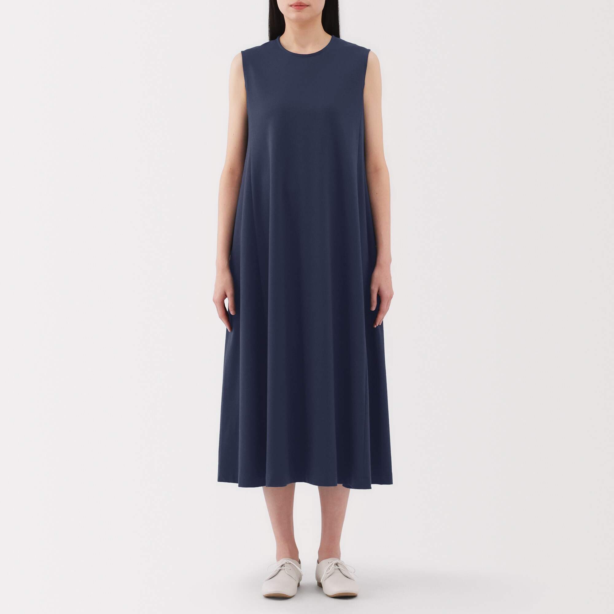 W's Cool touch anti-sweat stain sleeveless dress
