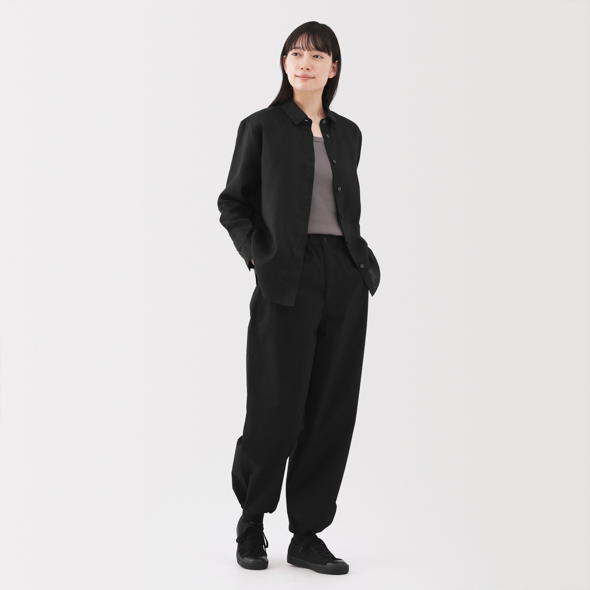 W's Utility Easy wide-fit pants