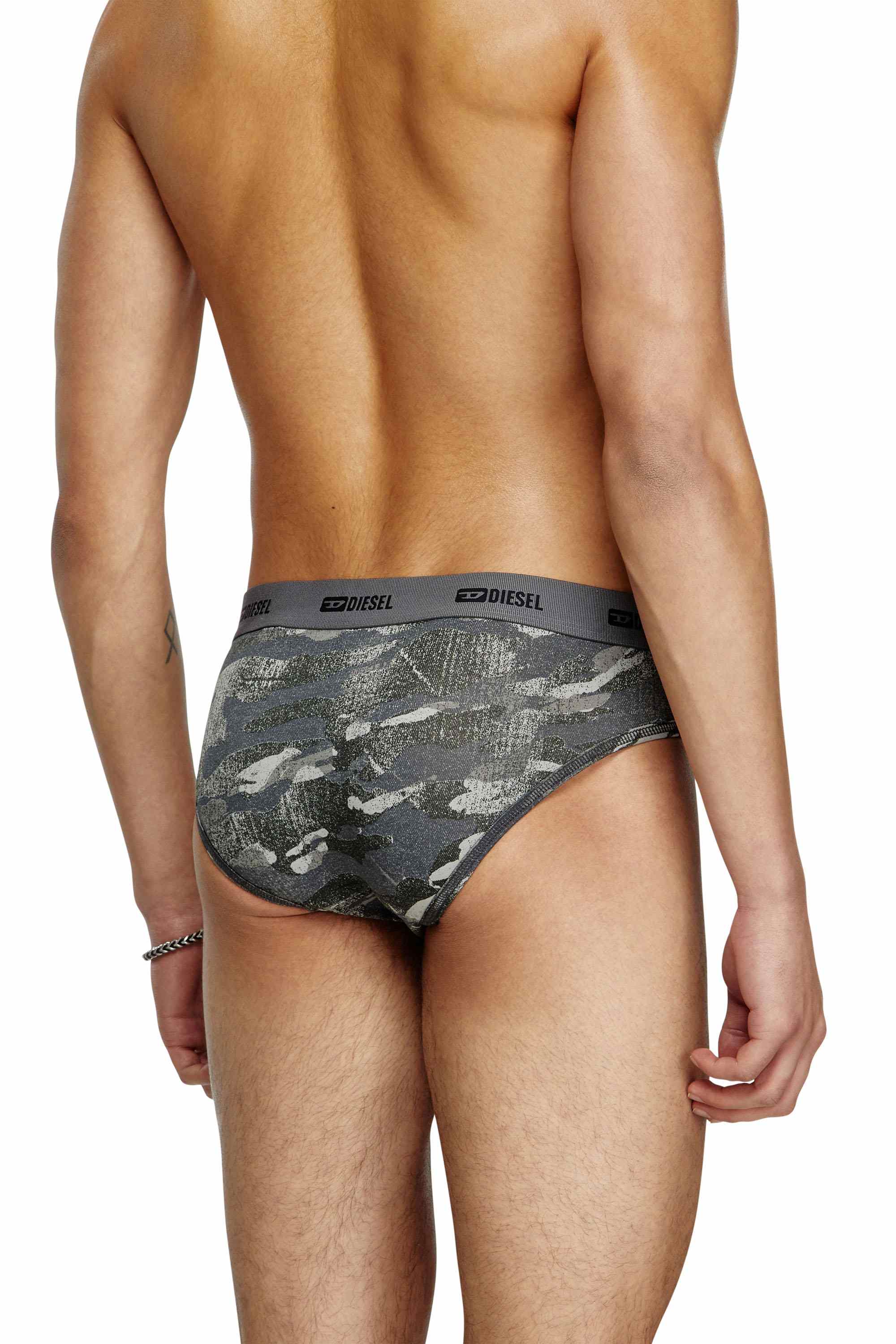 Green 3-pack of briefs plain and camo