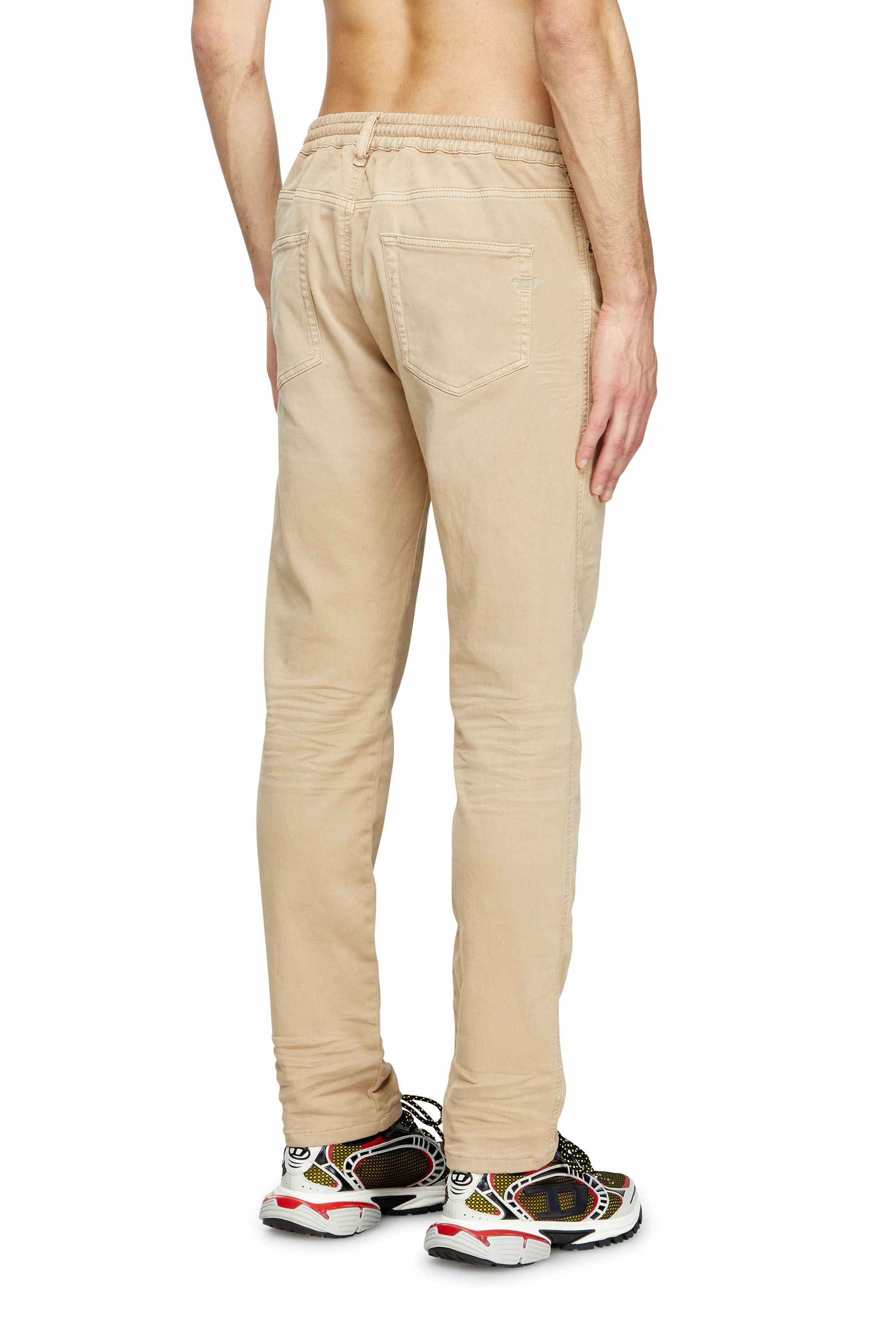 White Slim 2060 D-Strukt Joggjeans®