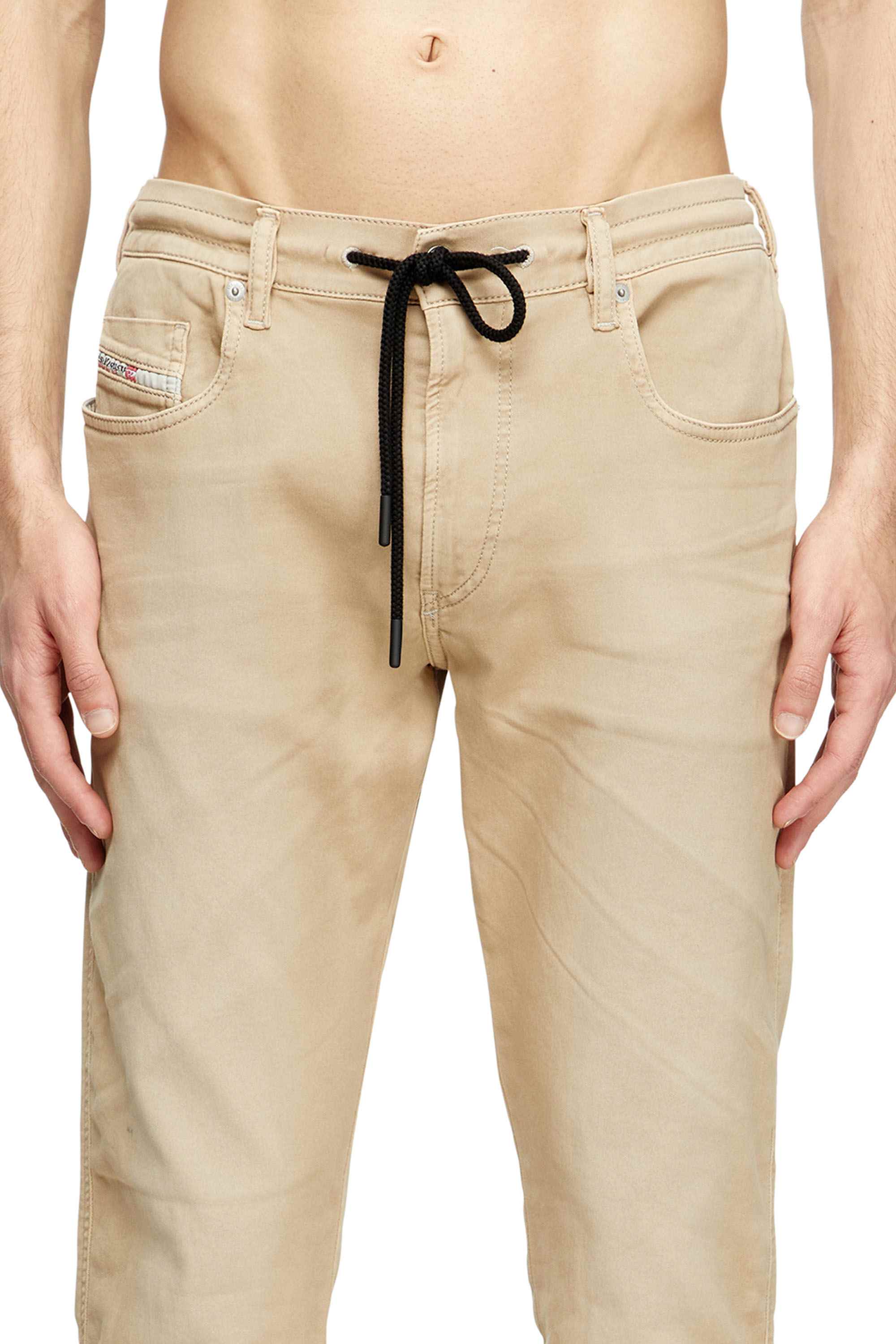 White Slim 2060 D-Strukt Joggjeans®