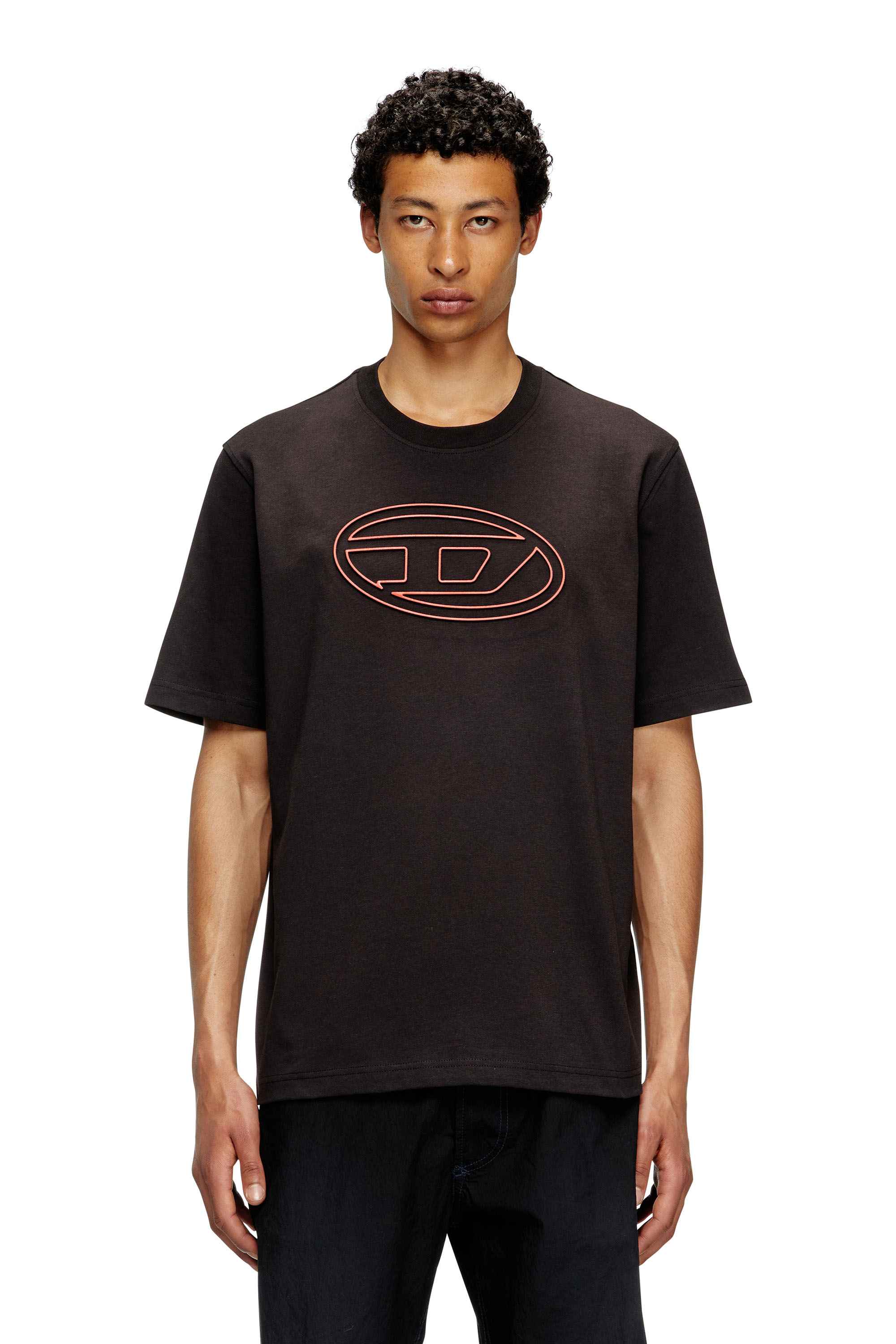 Black T-shirt with embossed Oval D