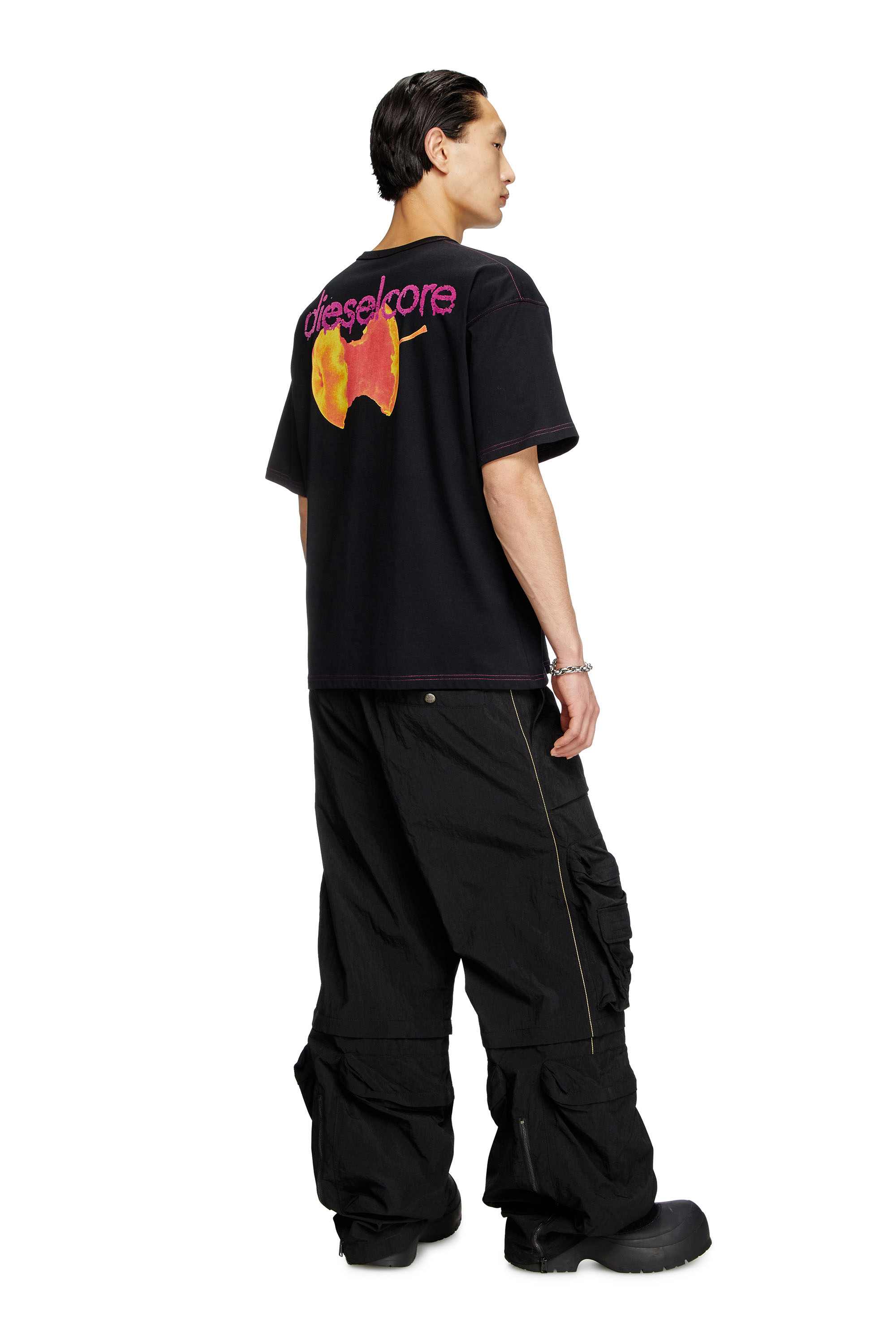 Black T-shirt with apple core print