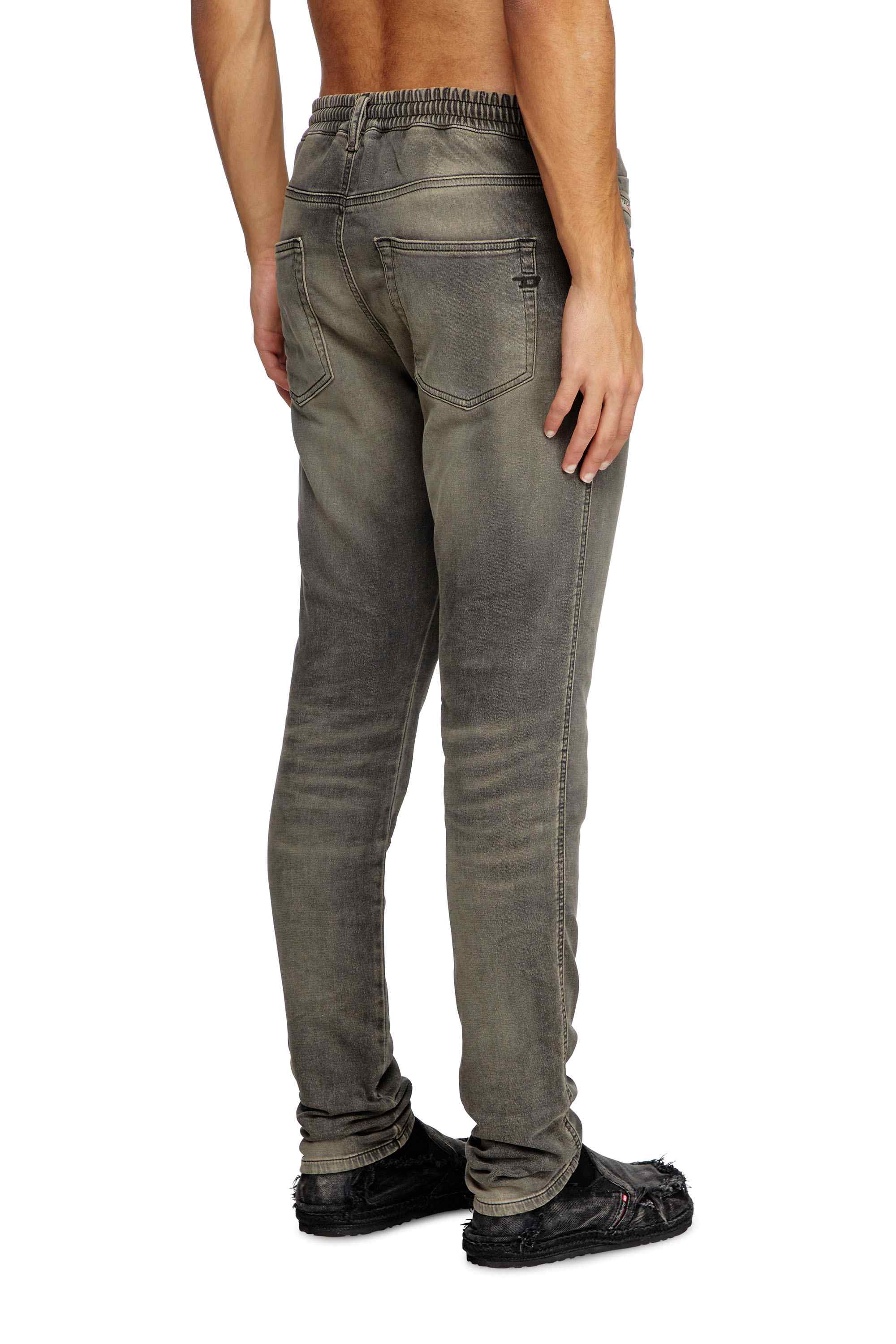 Light Grey 2062 D-Strukt-B Jogg Slim Fit Jeans