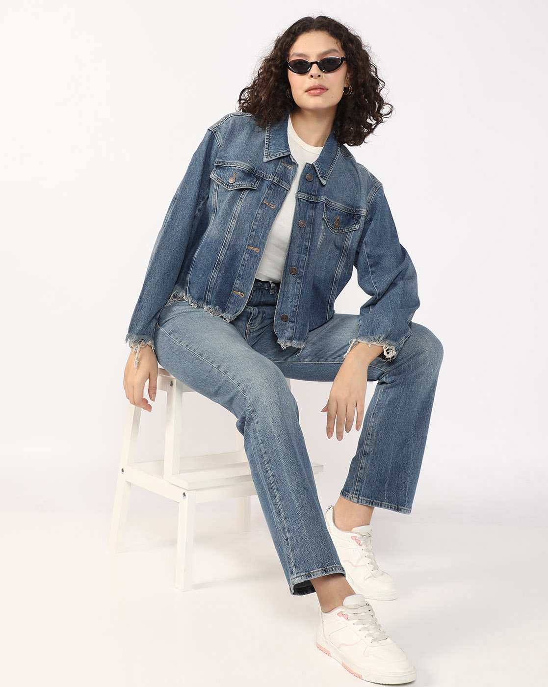 GAS | Women Straight Fit Mid Rise Blue Jeans
