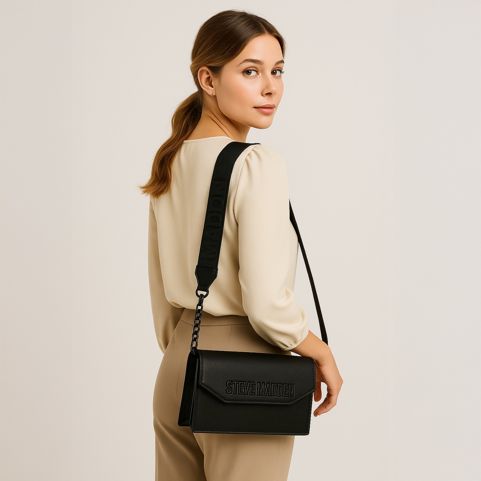 BLUMA Black Crossbody