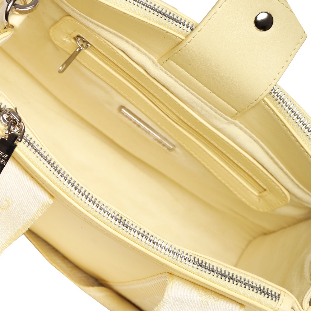 Bwebby Panna Cotta Satchel