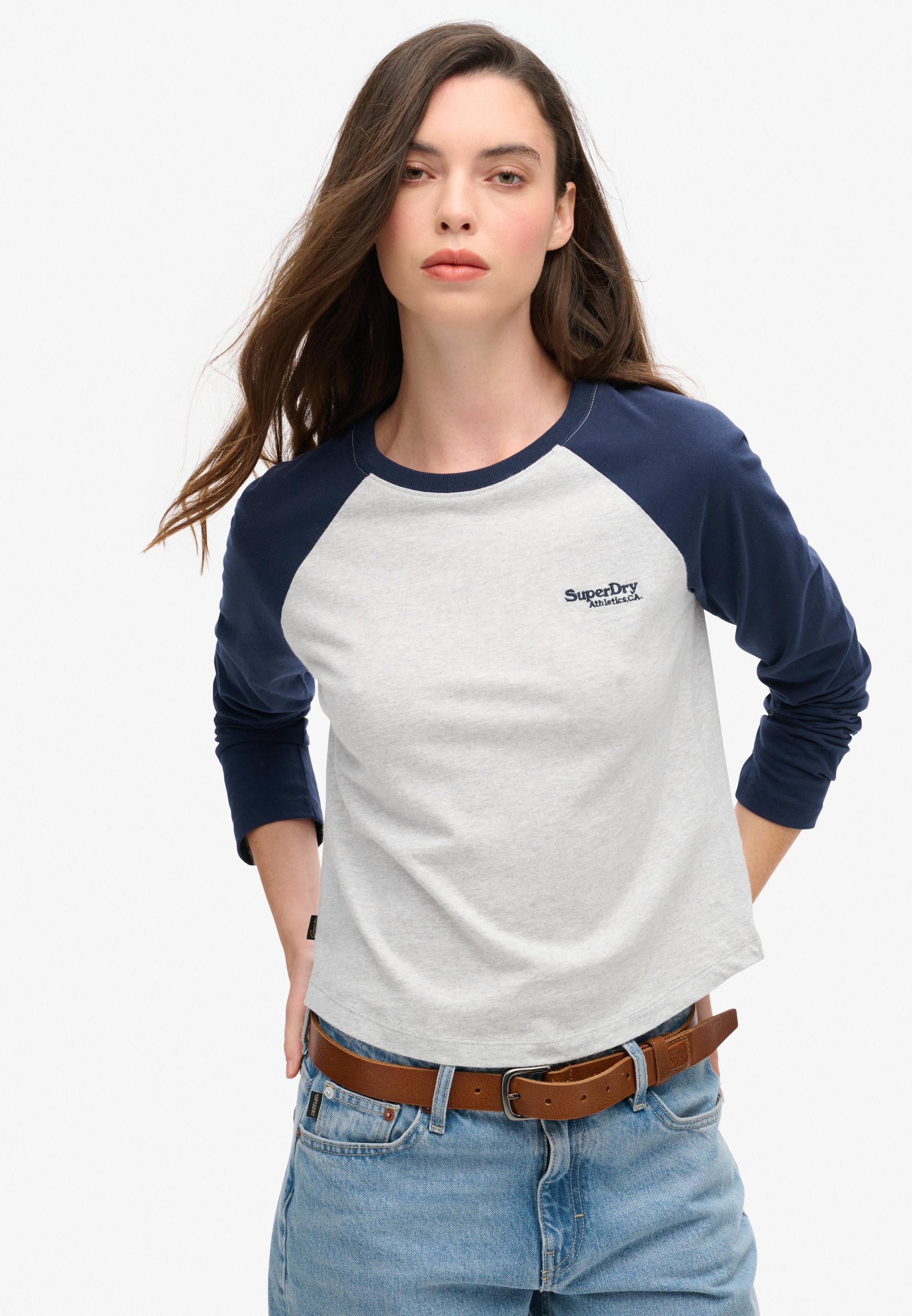 ESSENTIAL LOGO BASEBALL TOP