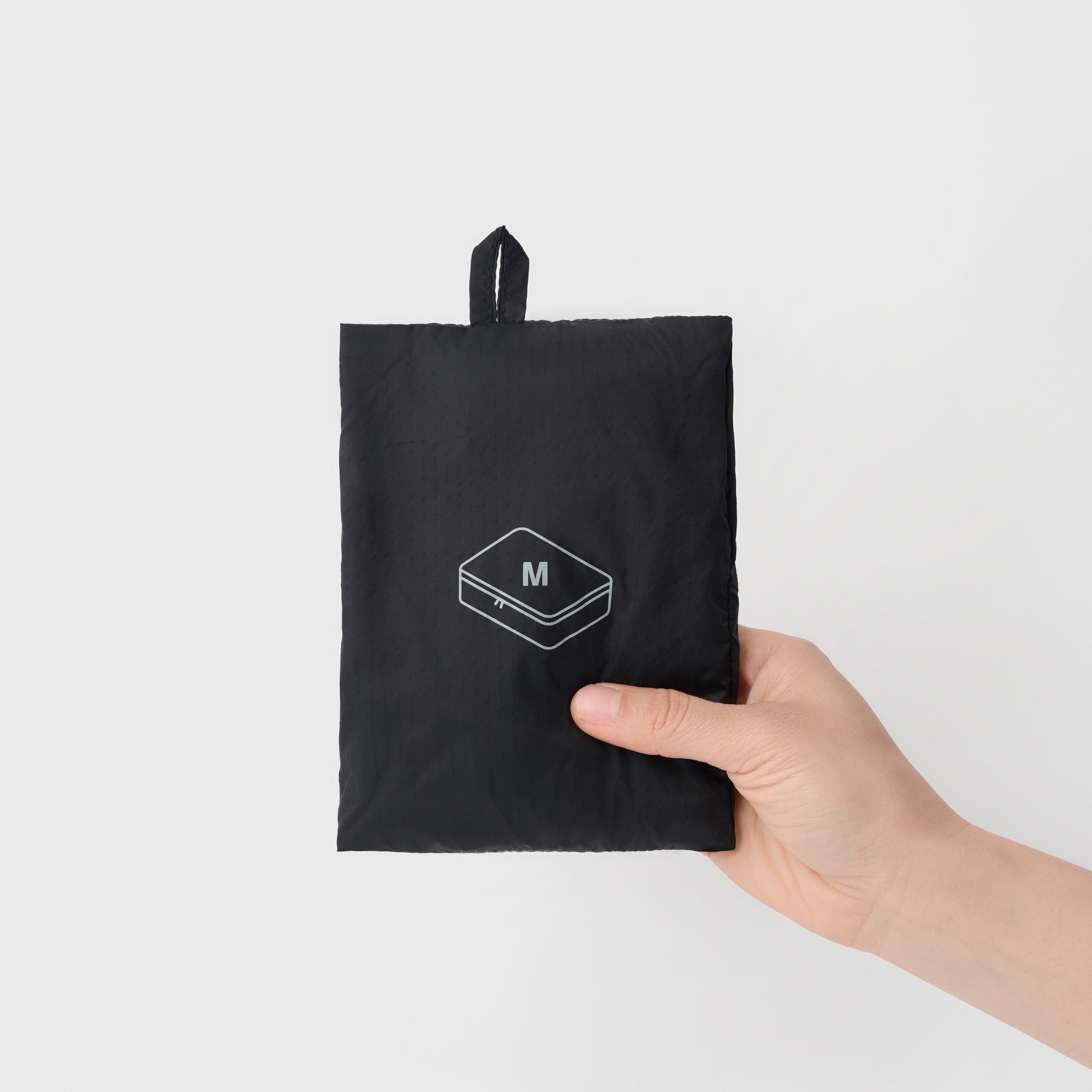FOLDABLE STORAGE CASE M