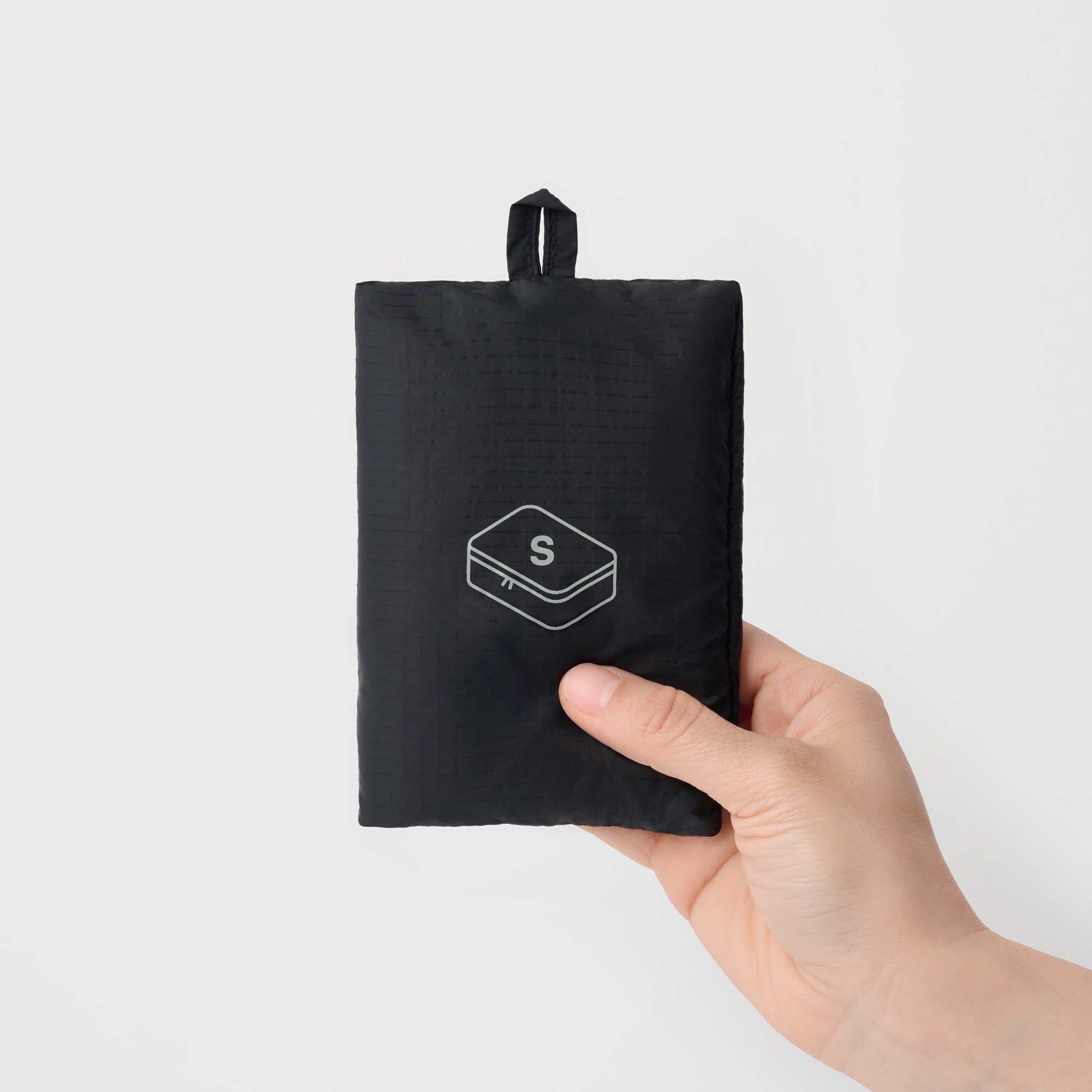 FOLDABLE STORAGE CASE S