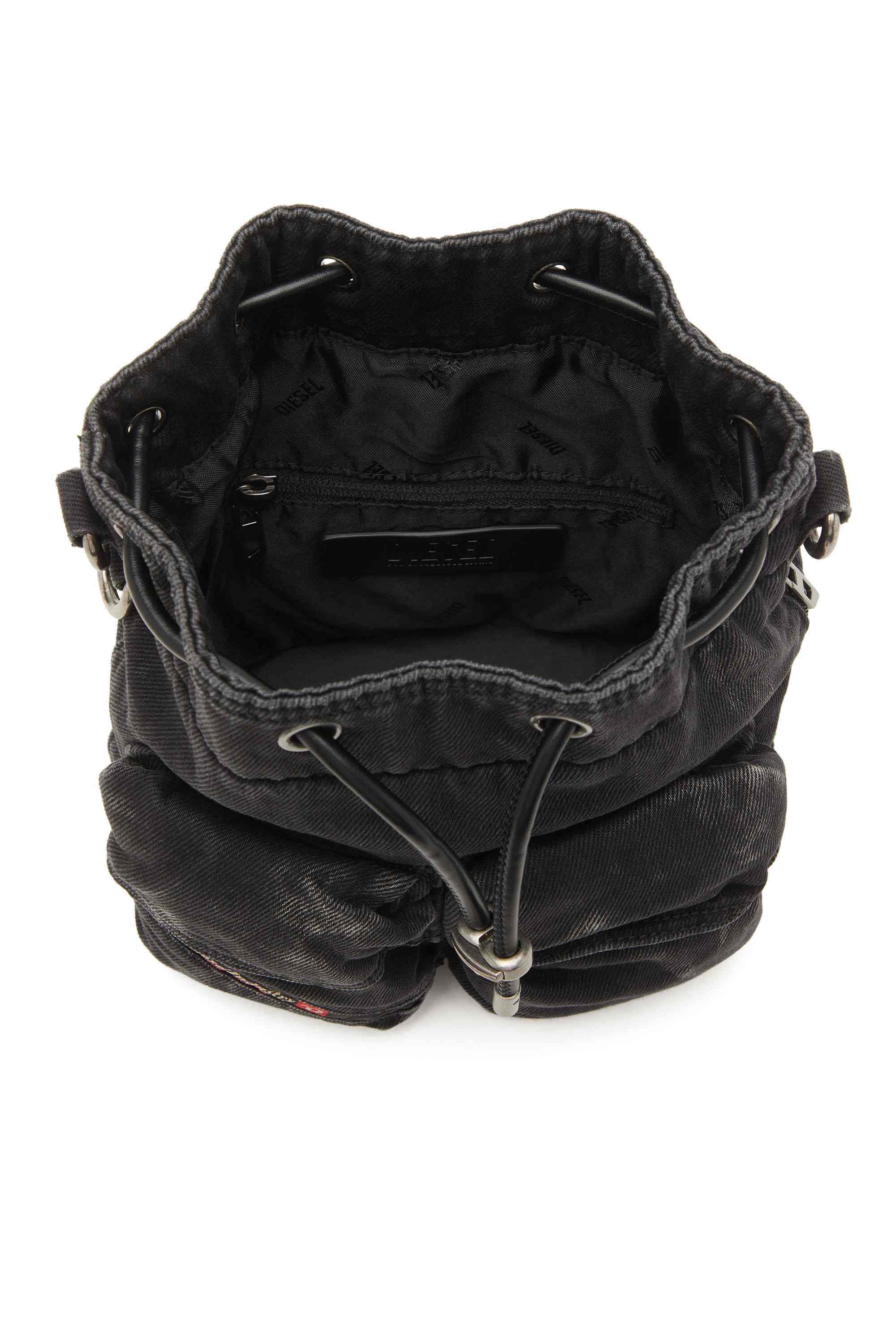 Black Multi-Pkts-Multipocket bucket bag in washed denim