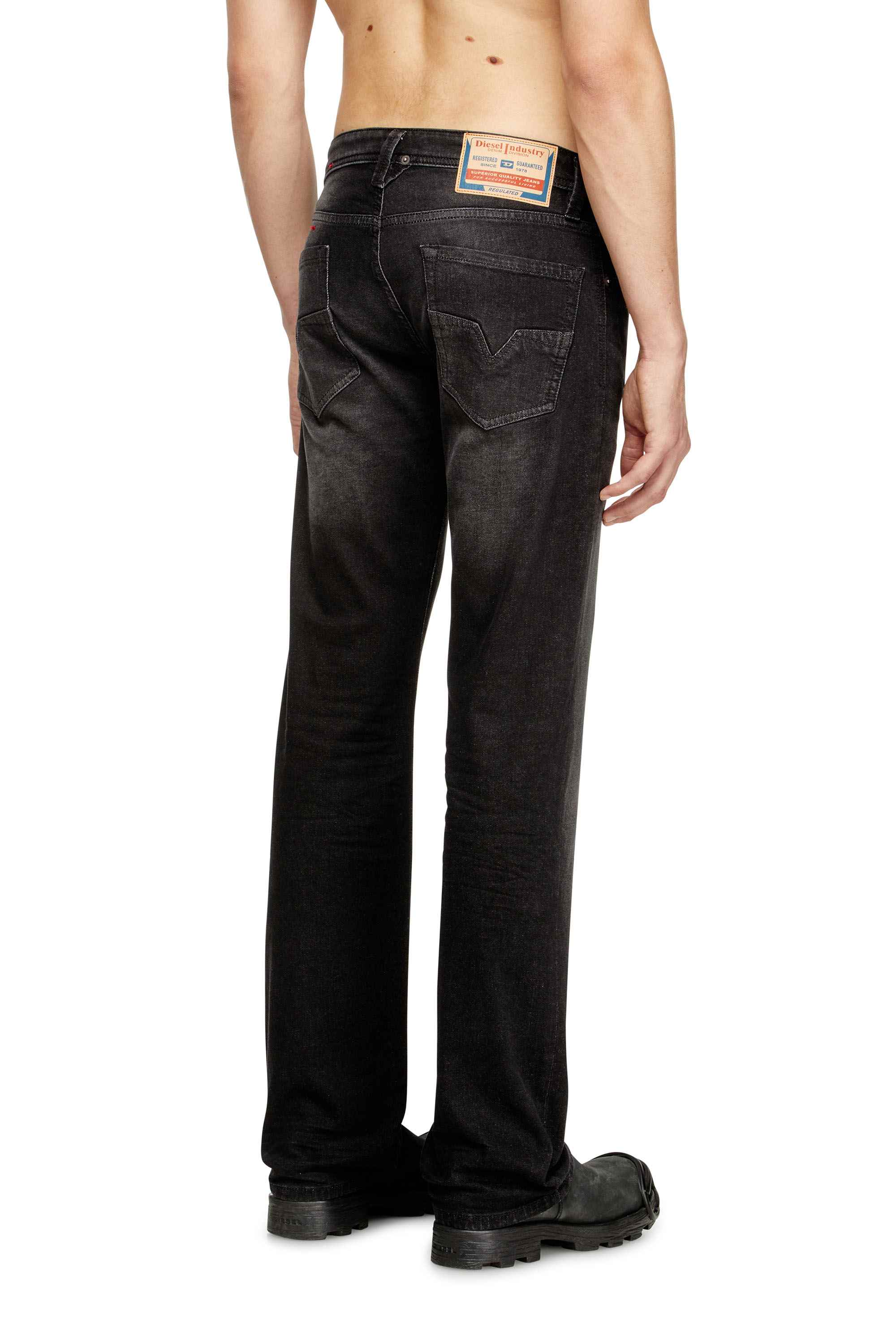 Black Regular Jeans - 1985 Larkee