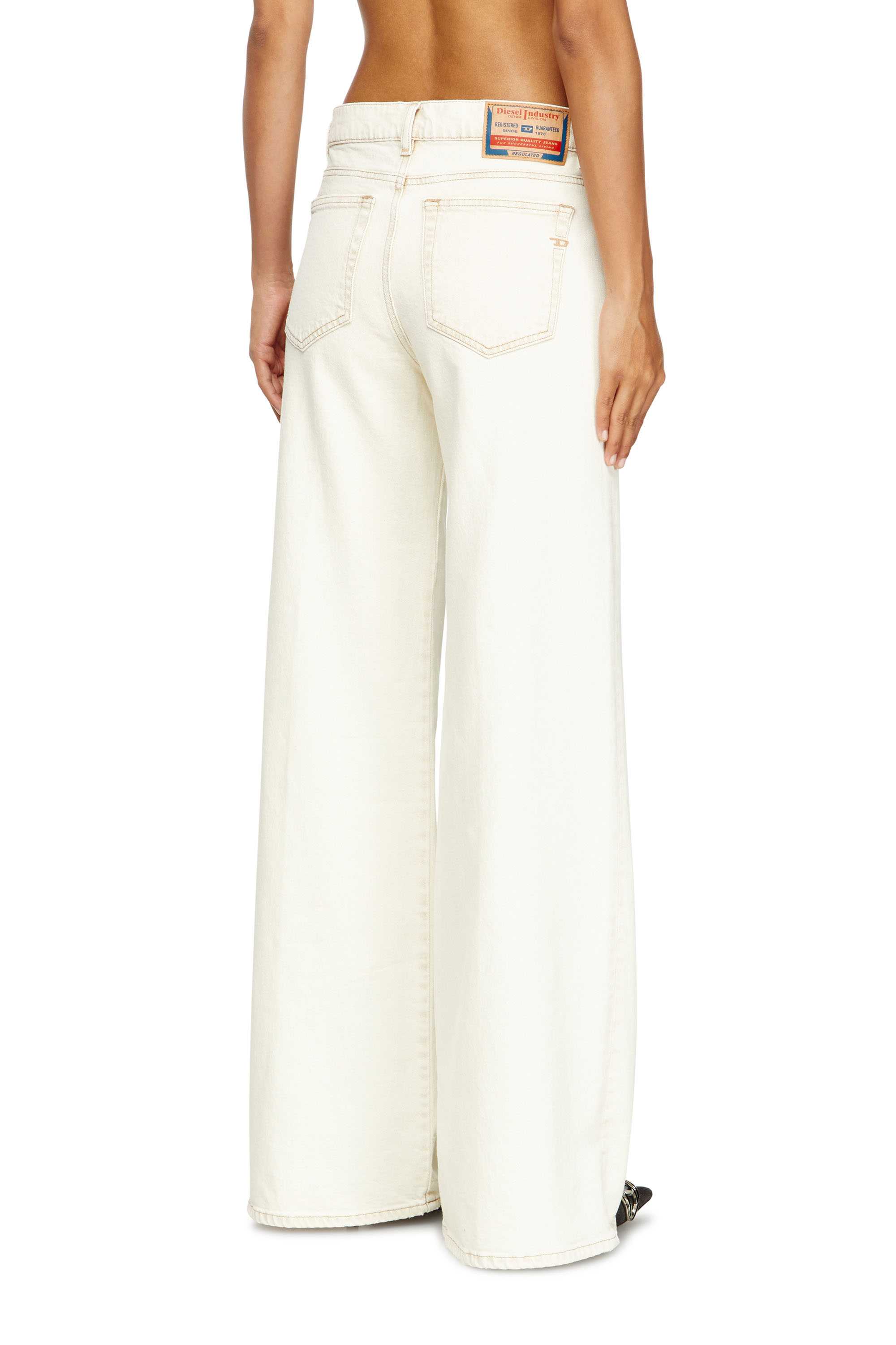Beige Flare Jeans - 1978 D-Akemi