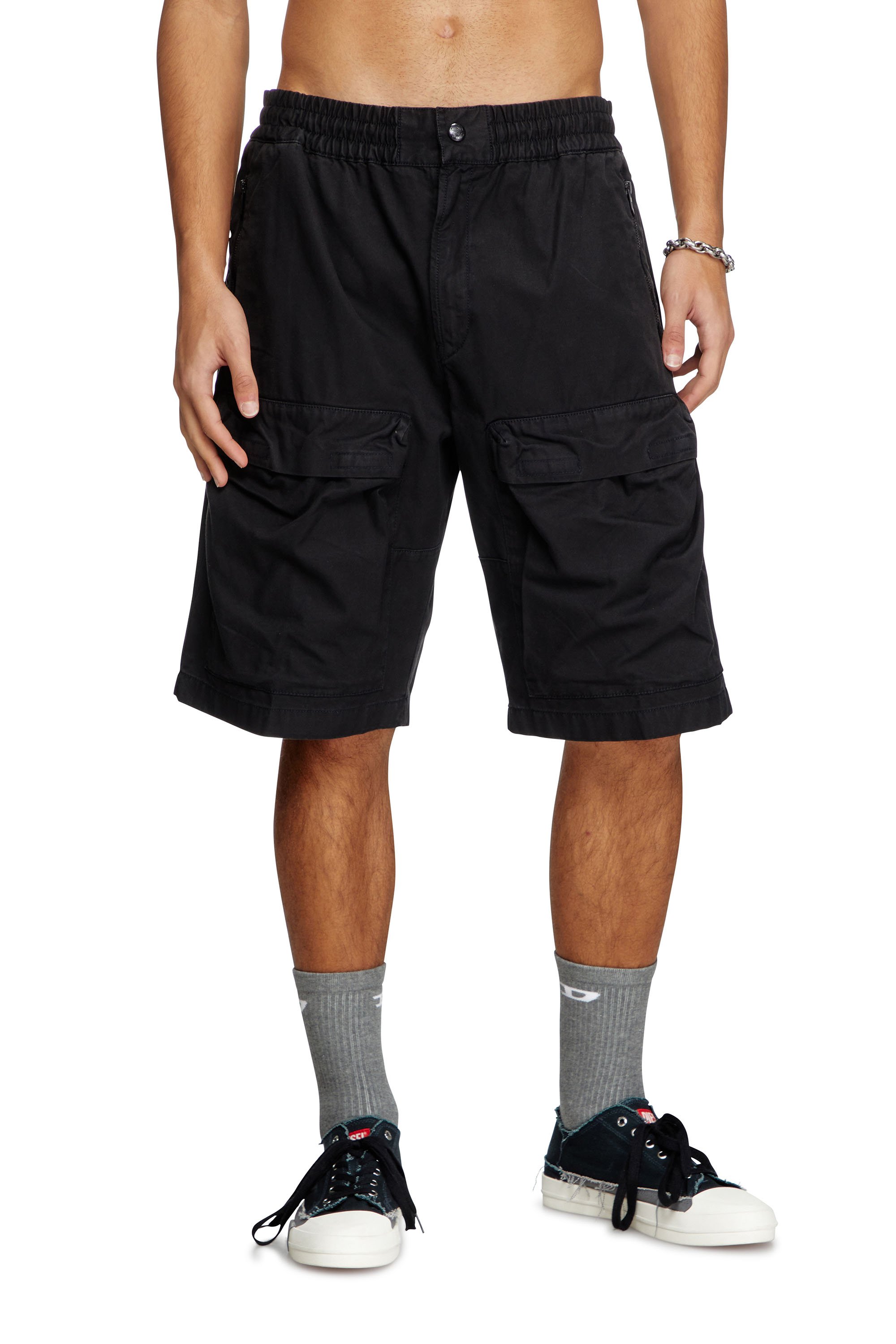 Black Cargo shorts in cotton twill