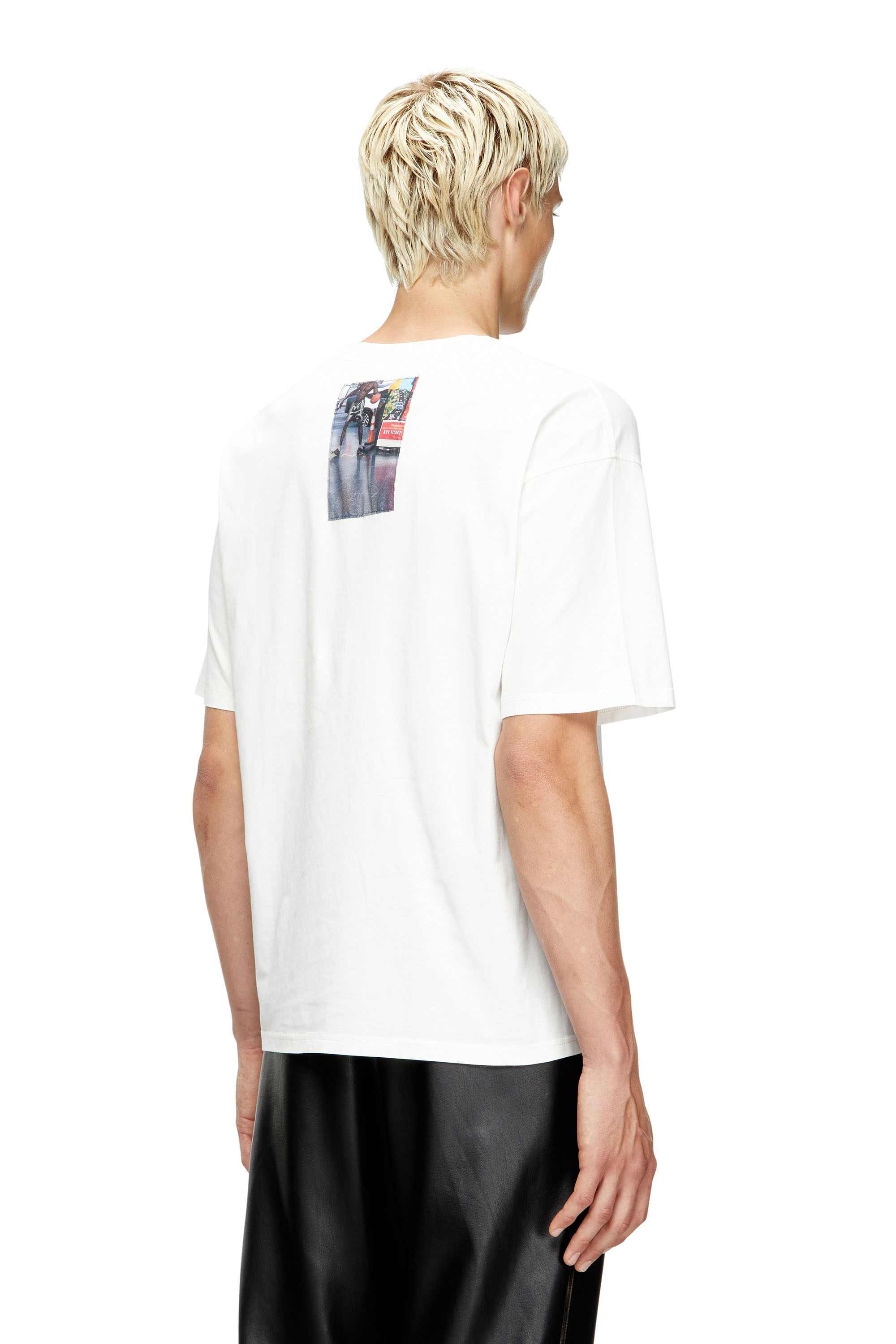 White T-shirt with logo photo patches