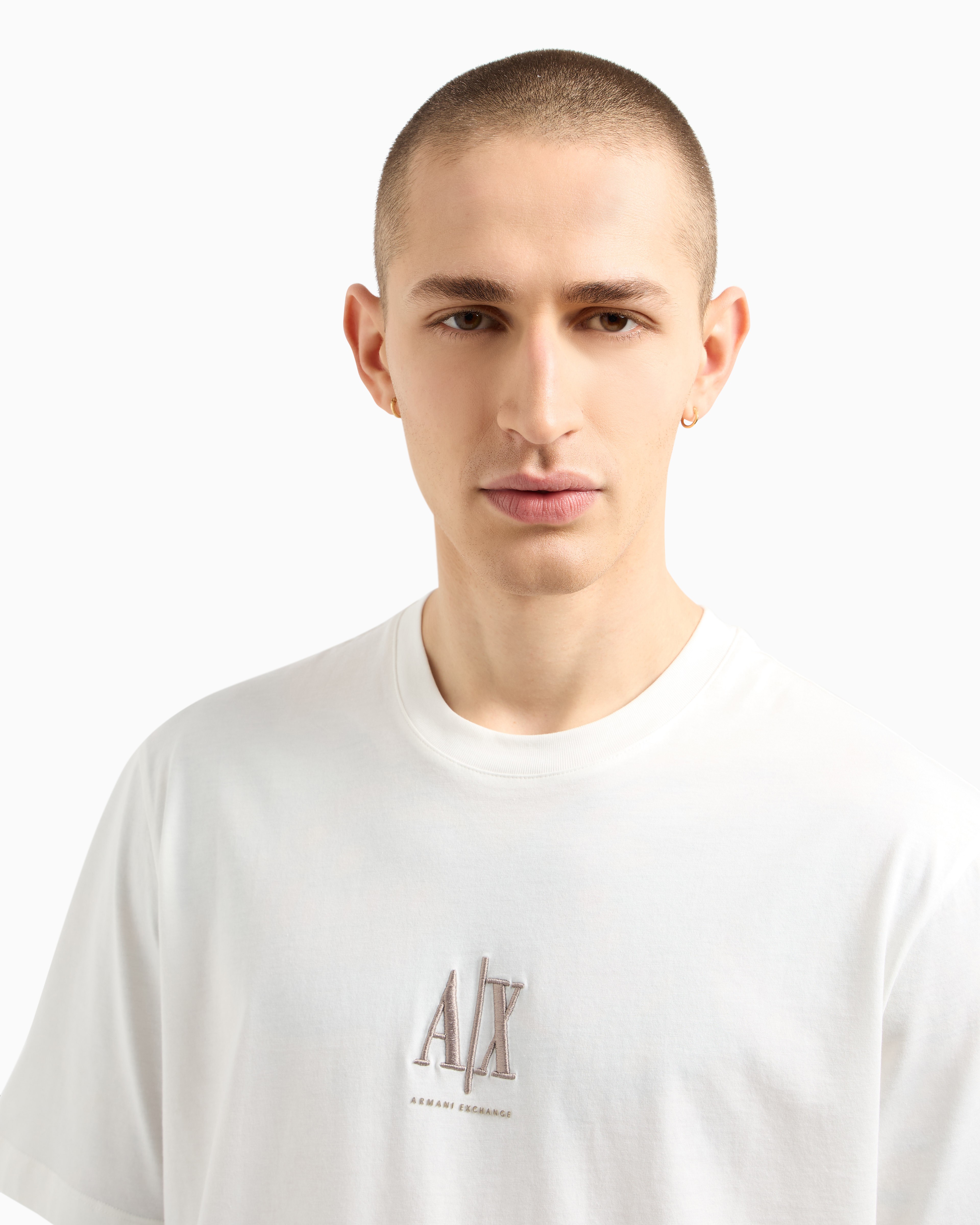 Men White Icon Project Regular + Fit T-Shirts
